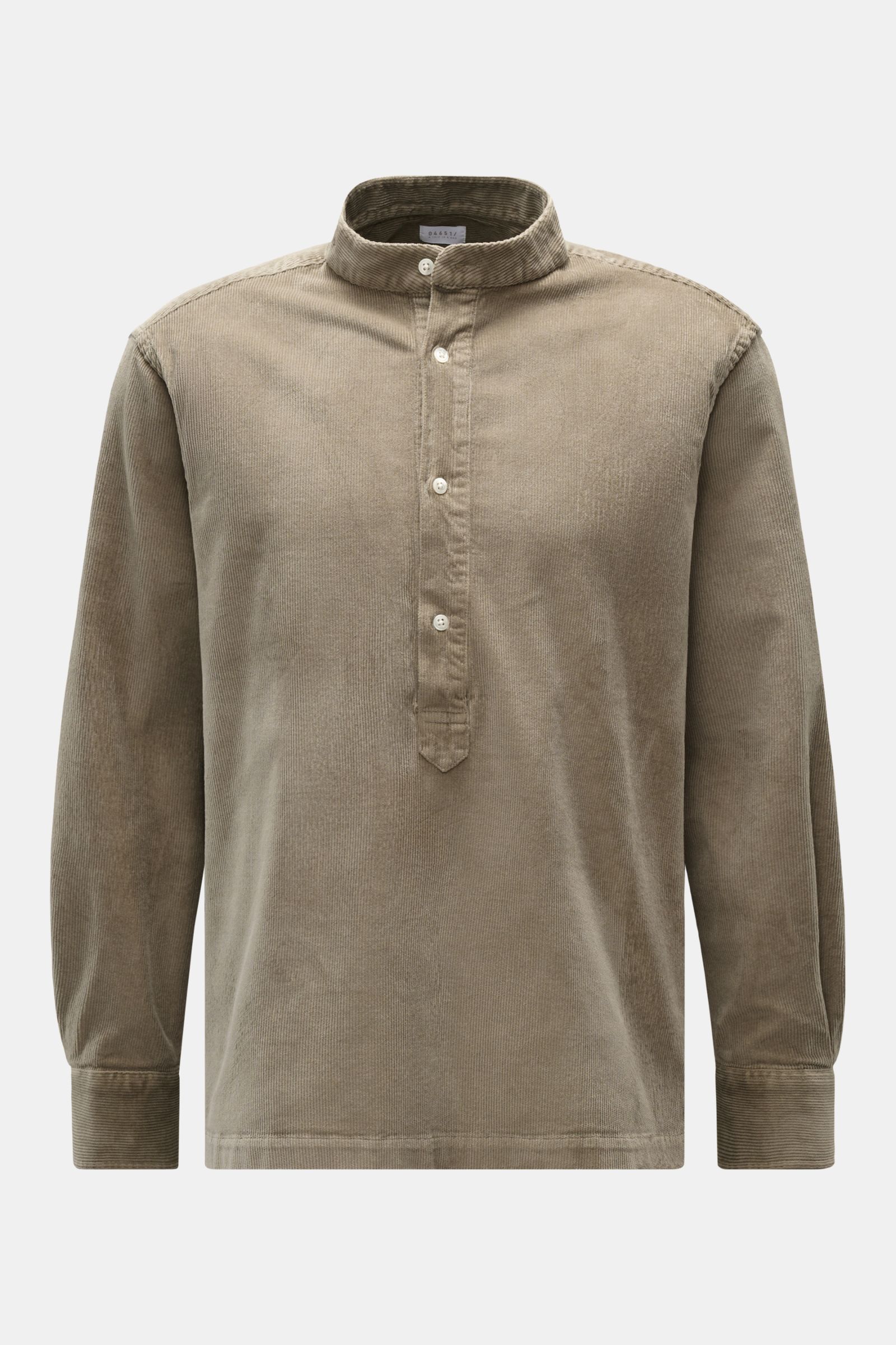 04651/ A trip in a bag Popover-Cordhemd Grandad-Kragen taupe, Frontansicht, Regular Fit, Baumwoll-Modal-Mix, weicher Griff, klassische Sportmanschette, gerader Saum.