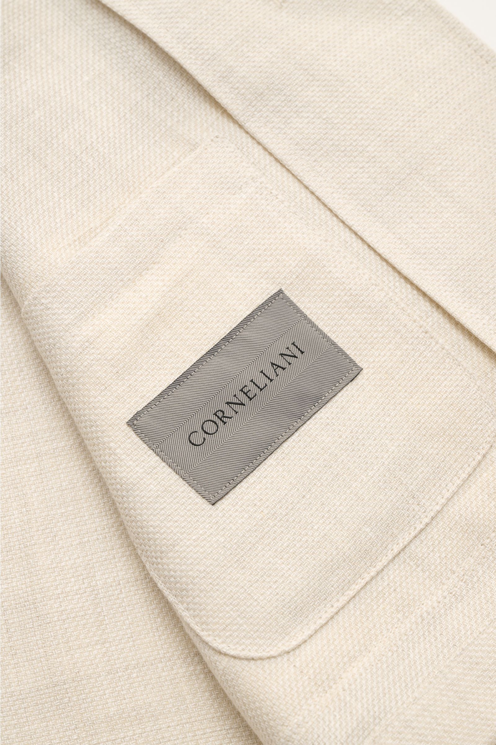 Corneliani Overshirt sand meliert aus Leinen und Wolle, Detailaufnahme von aufgesetzter Brusttasche mit Corneliani-Label, Slim Fit, Manschetten.