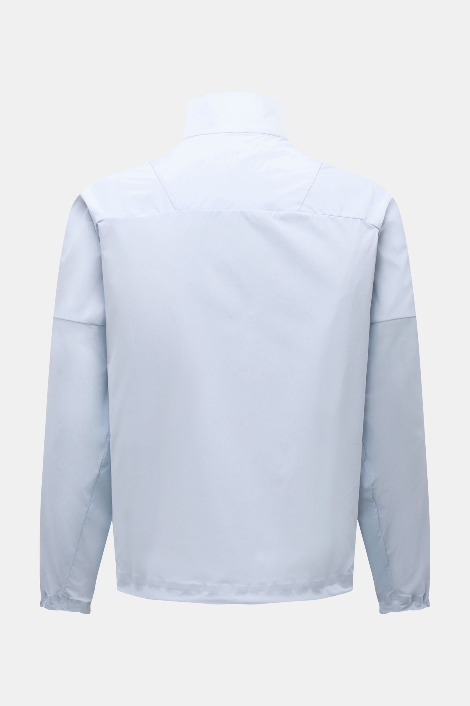 Back view of Stone Island Jacke 'Stellina' hellblau in light blue microfiber with smooth touch, regular fit, elastic cuffs, and adjustable hem width.

Additional description: Urbane Frühlingslooks: Die Jacke aus der 'Stellina' Capsule von STONE ISLAND 