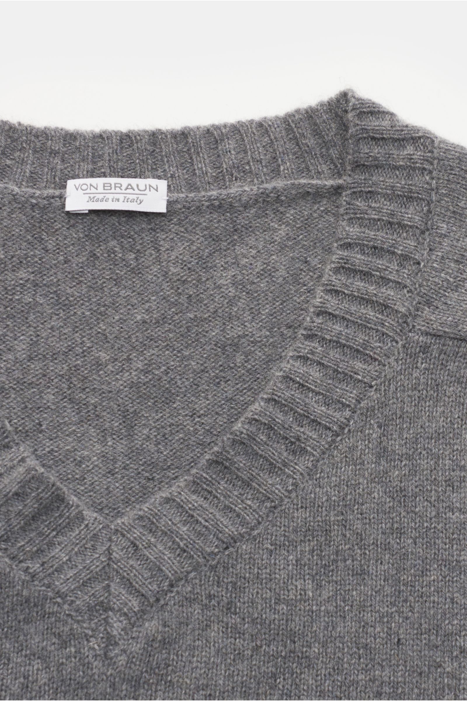 von Braun Cashmere V-neck jumper grey
