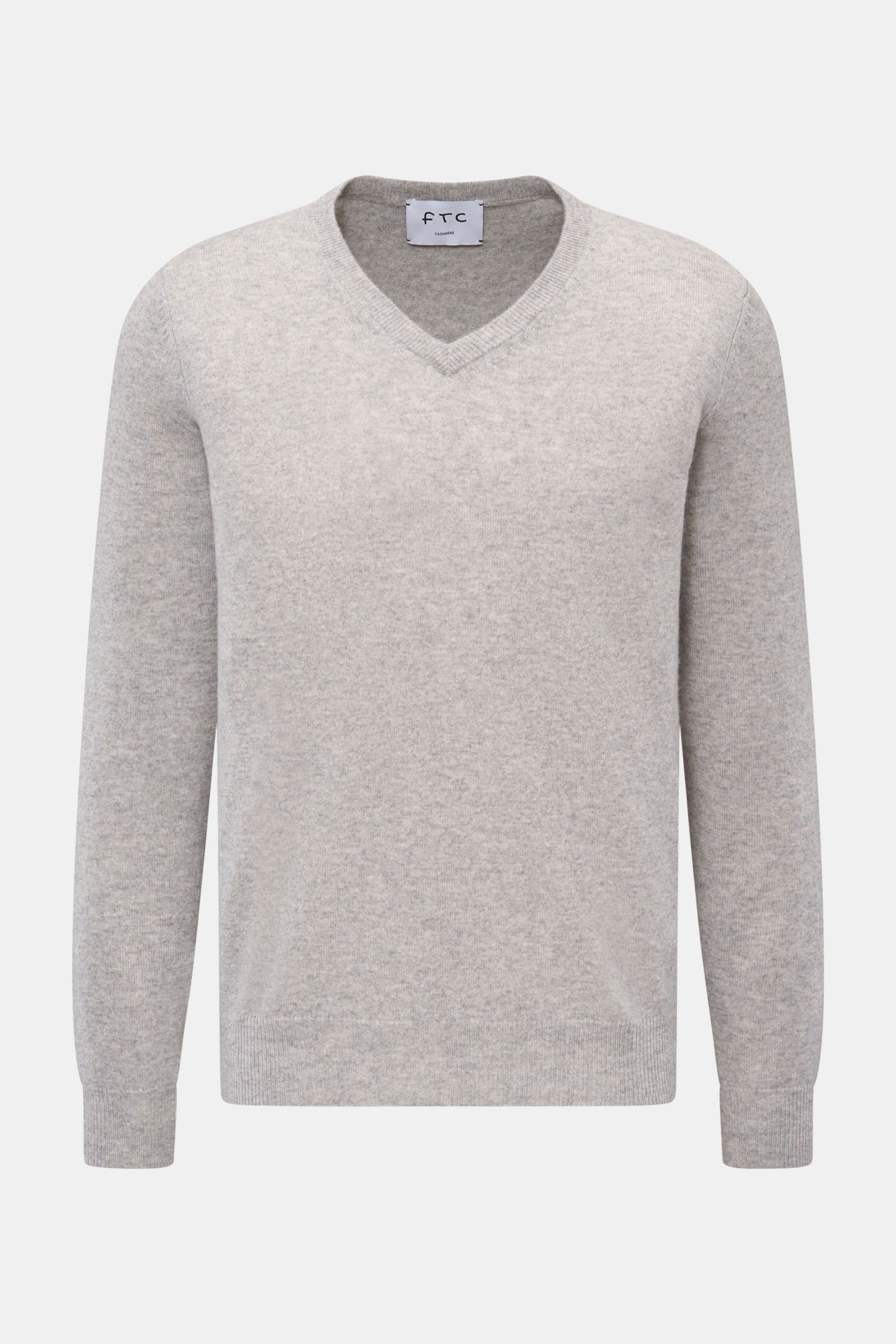 FTC Cashmere V-Neck Pullover grau meliert, Slim Fit, V-Ausschnitt, weiches Fair-Trade-Cashmere, feines Strickbild, Rippbündchen, Frontansicht.