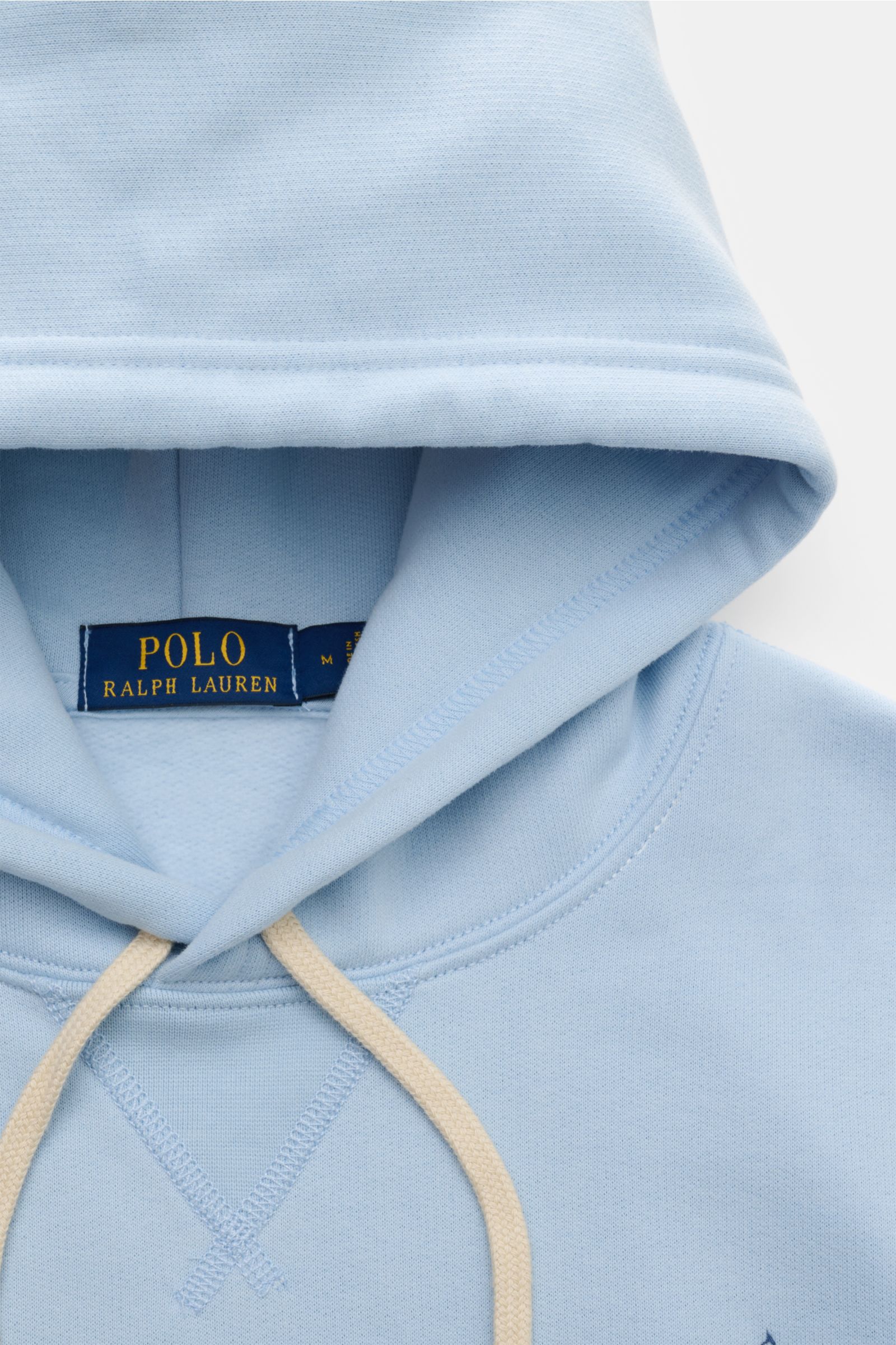 Polo Ralph Lauren Kapuzenpullover hellblau, Nahaufnahme von oben, Sweat aus Baumwolle/Microfaser, Kapuze, Tunnelzug, Kängurutasche, Logo-Stick, angeraute Innenseite, elastische Bündchen, Regular Fit, weicher Griff.
