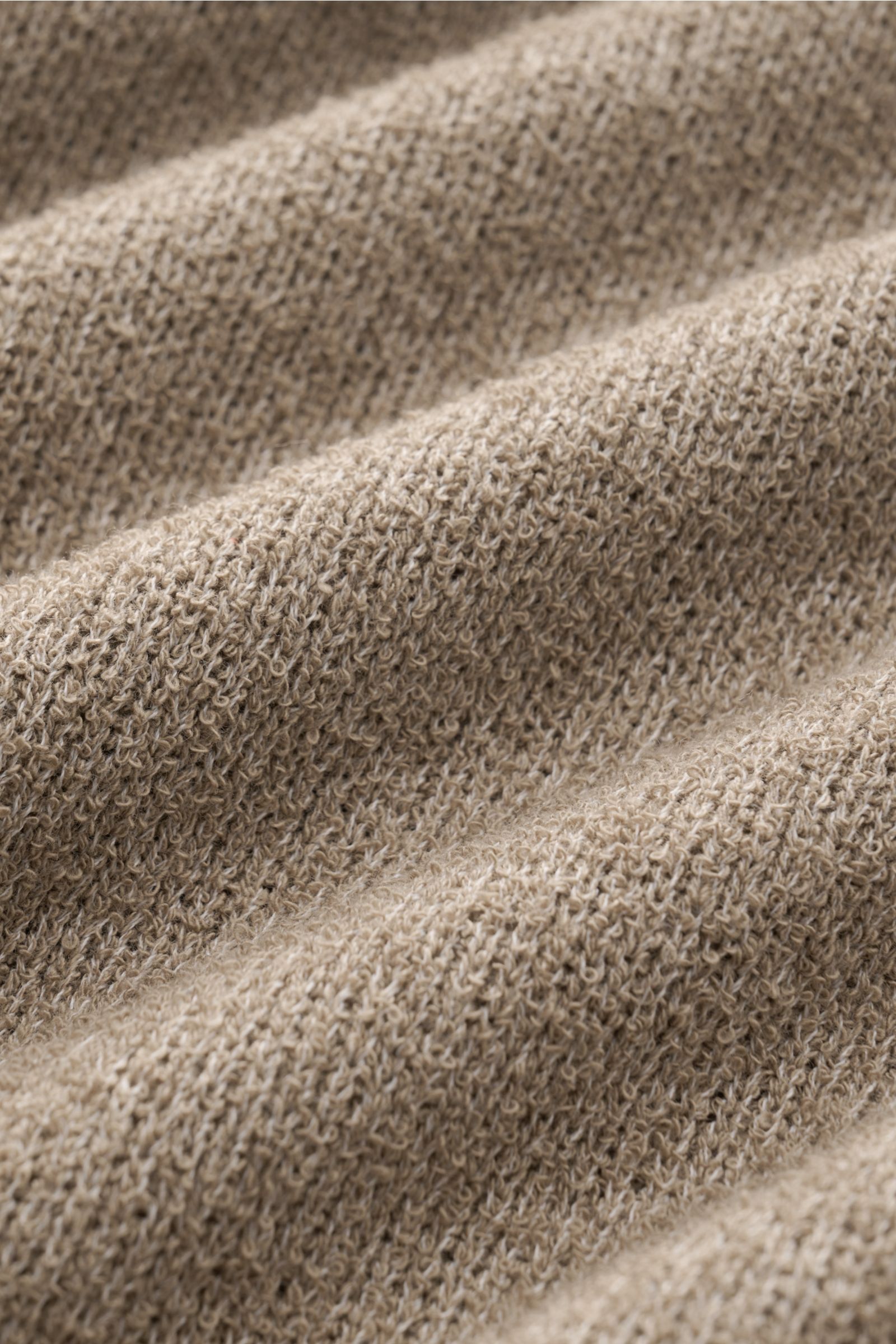 Close-up front view of the taupe mottled fabric showing the fine bouclé texture of the 04651/ A trip in a bag Hooded jumper 'Knit Terry Hoodie' with a distinctive terry look and slightly grainy feel.

Distinctive terry look: The casual hooded jumper 'K