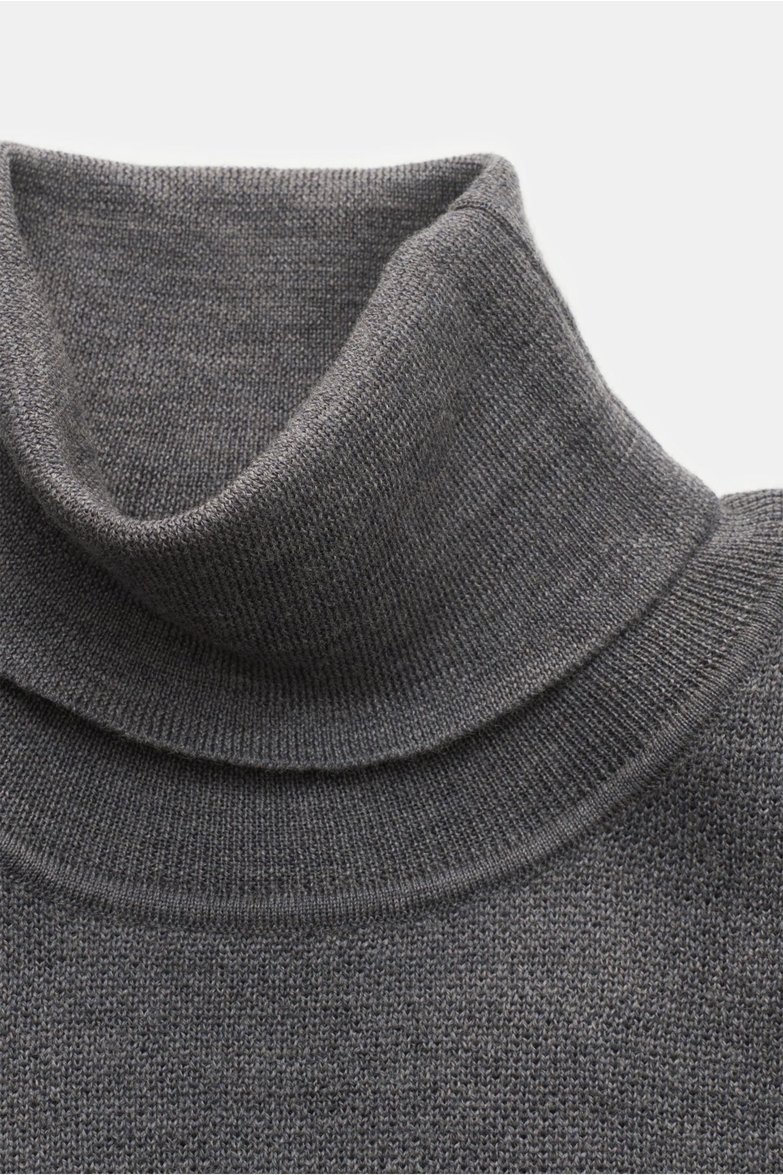 04651/ A trip in a bag Merino turtleneck jumper 'Oyster' grey