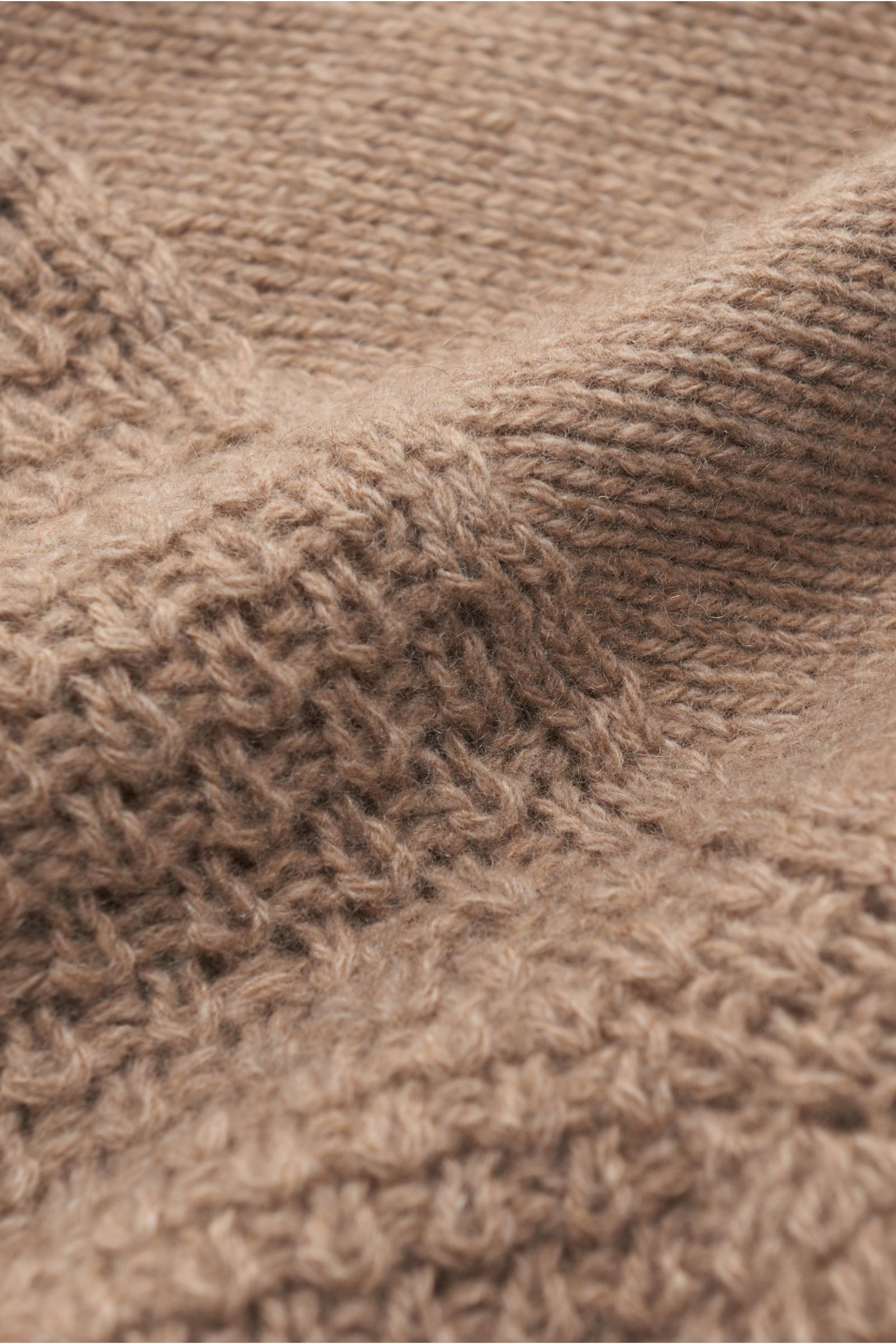 04651/ A trip in a bag Cashmere turtleneck jumper beige mottled