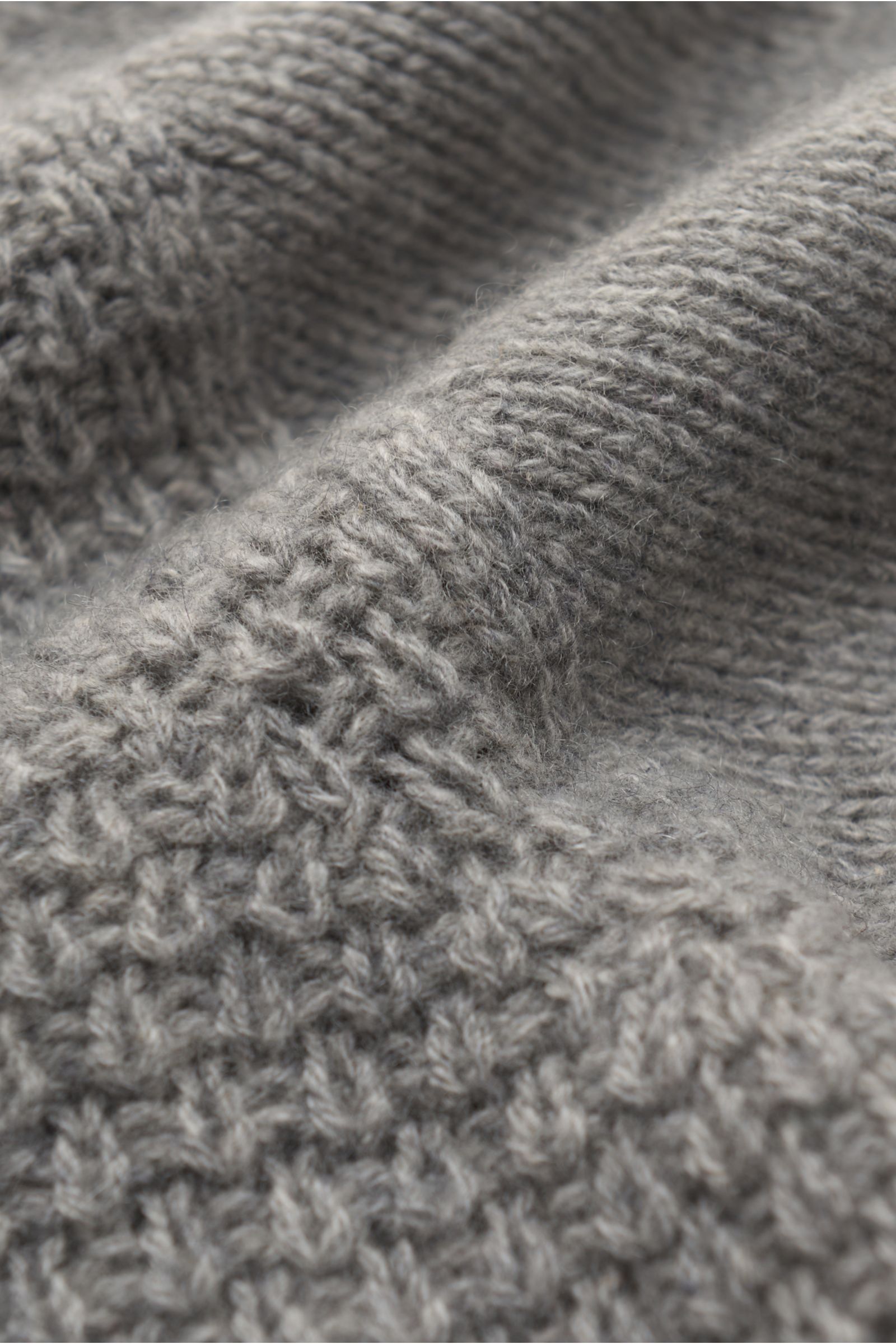 04651/ A trip in a bag Cashmere turtleneck jumper grey