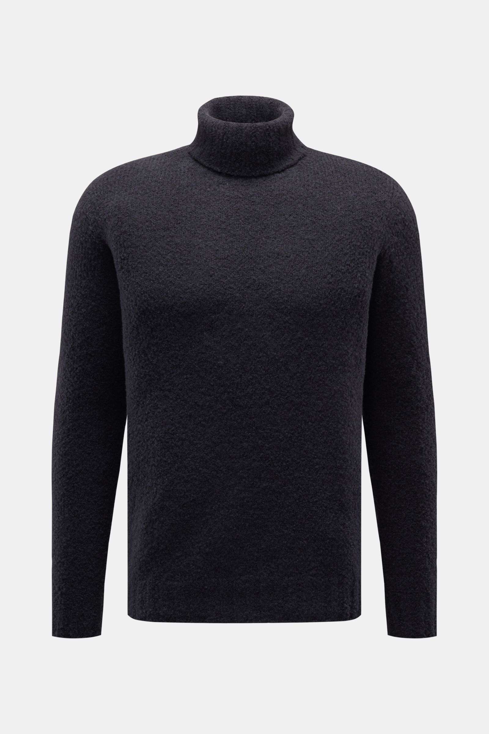 Front view of 04651/ A trip in a bag Rollkragenpullover 'Chunky Turtle' navy, a slim fit, soft, voluminous knit turtleneck sweater.

Edles Winter-Essential: Der legere 'Chunky Turtle' Rollkragenpullover von 04651/ A TRIP IN A BAG wird mit seinem zeitlo