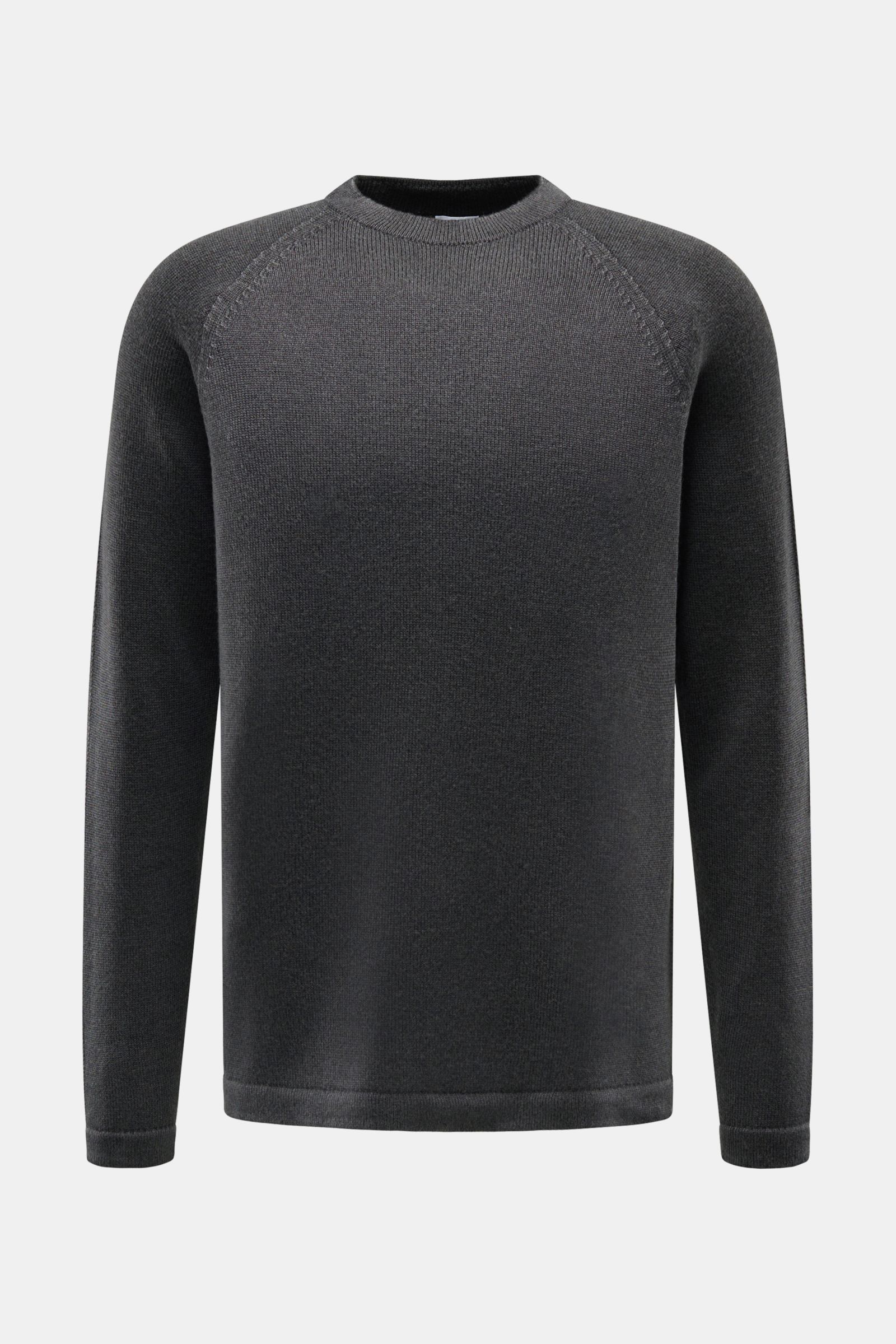 Front view of 04651/ A trip in a bag Reversible crew neck jumper 'Foggy Crew' dark grey made of pure virgin wool, slim fit.

This reversible jumper 'Foggy Crew' made of pure virgin wool by 04651/ A TRIP IN A BAG gets its fuzzy look from the garment-dye