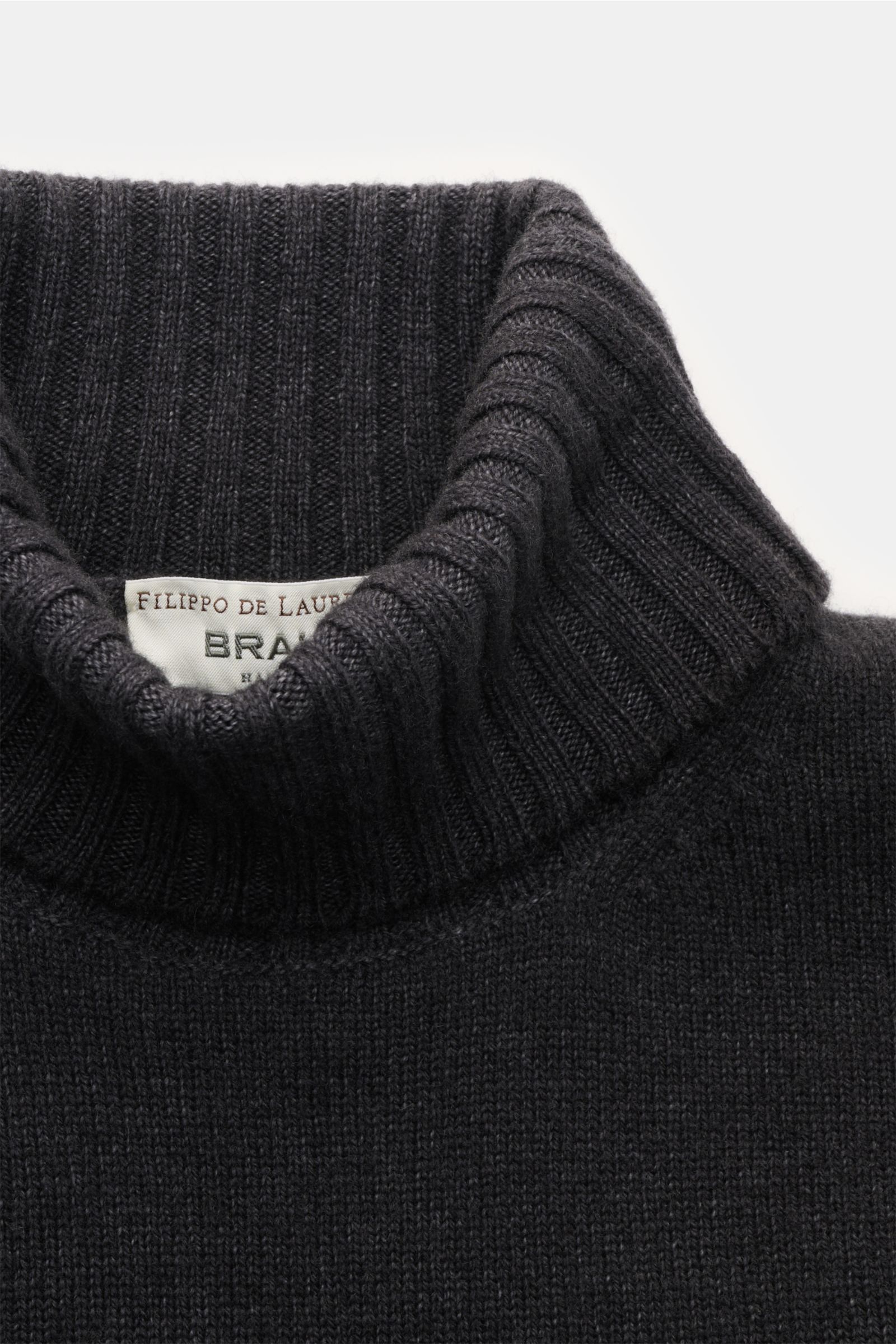 Filippo de Laurentiis Merino Rollkragenpullover anthrazit meliert, detailreiche Nahaufnahme von Rollkragen und feinem Strick aus Merinowolle und Cashmere.