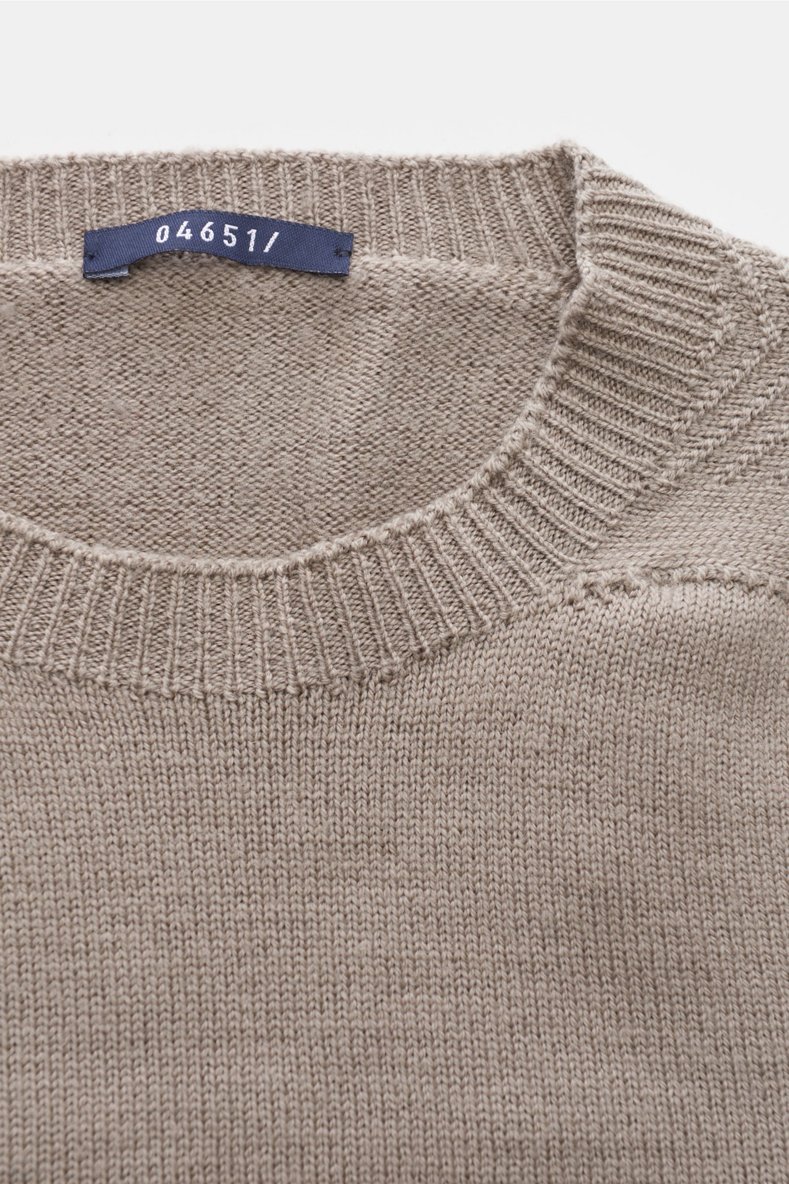 04651/ A trip in a bag Reversible crew neck jumper 'Foggy Crew' beige