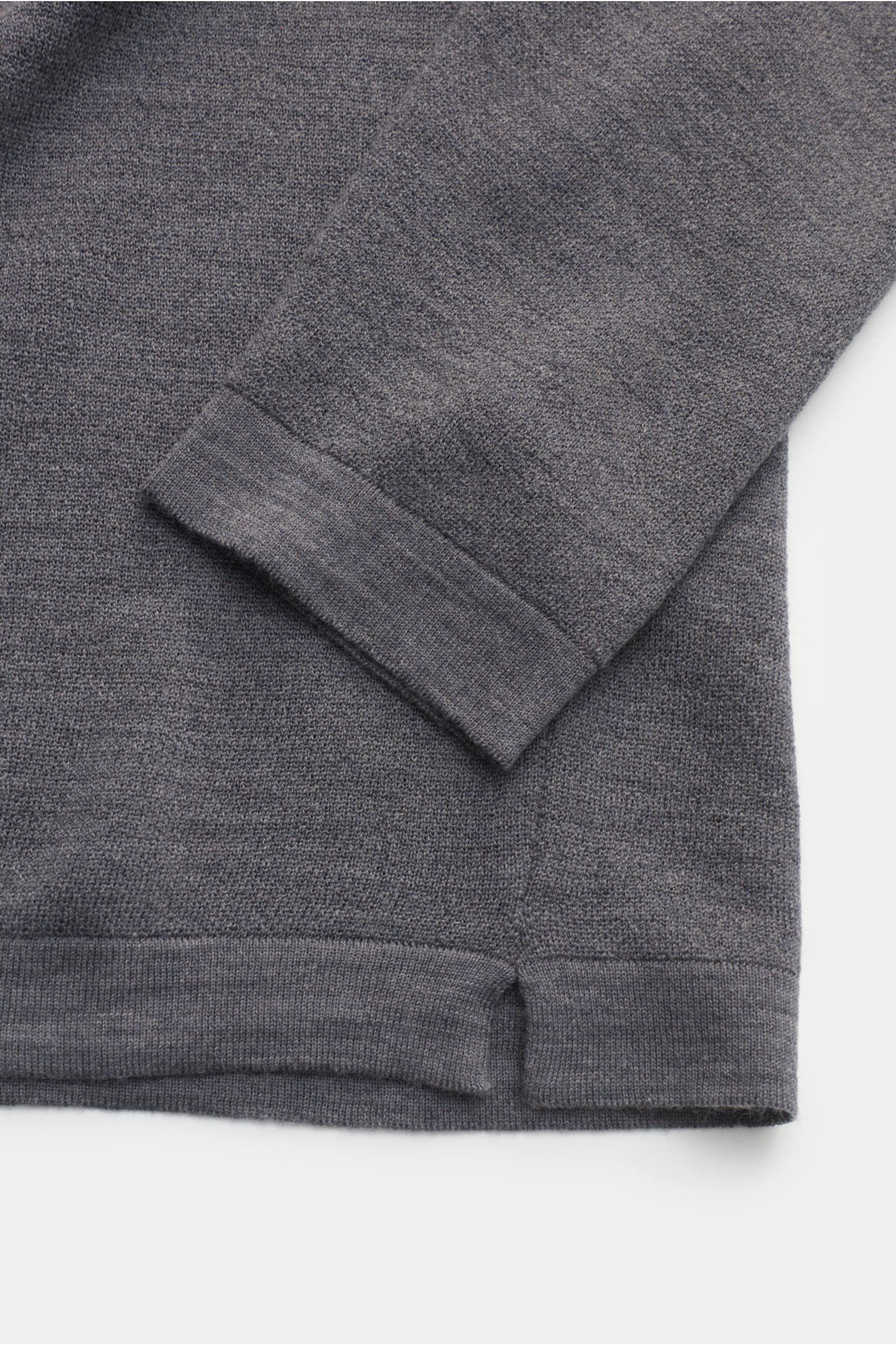04651/ A trip in a bag Merino crew neck jumper 'Oyster' dark grey