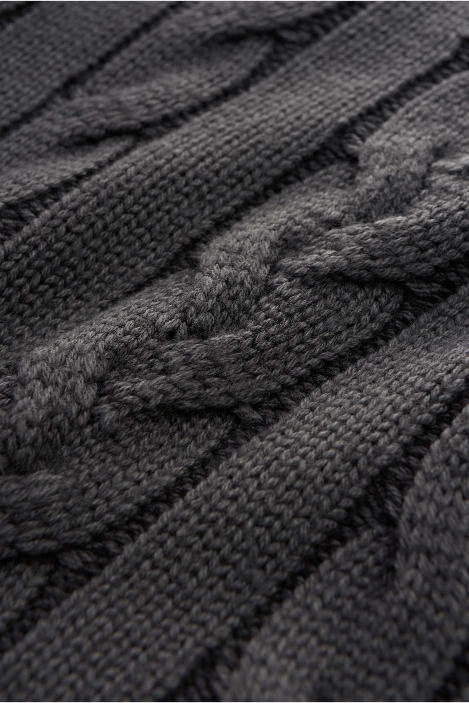 04651/ A trip in a bag Merino Rundhalspullover 'Foggy Cable' dunkelgrau