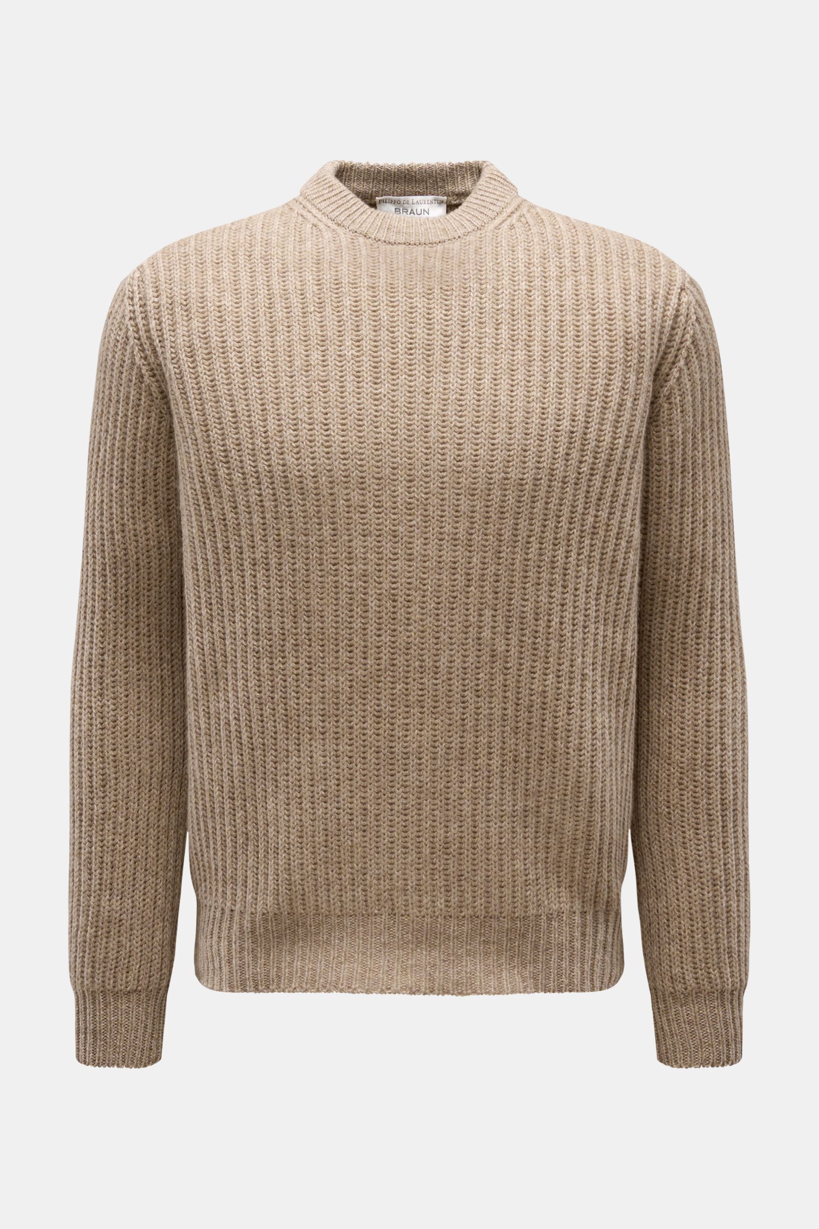 Front view of Filippo de Laurentiis Cashmere Rundhalspullover beige, made of reiner Cashmere, sehr weicher Griff, voluminöses Strickbild, Patent-Strickmuster, Slim Fit, Rundhalsausschnitt, and komfortable Rippbündchen.