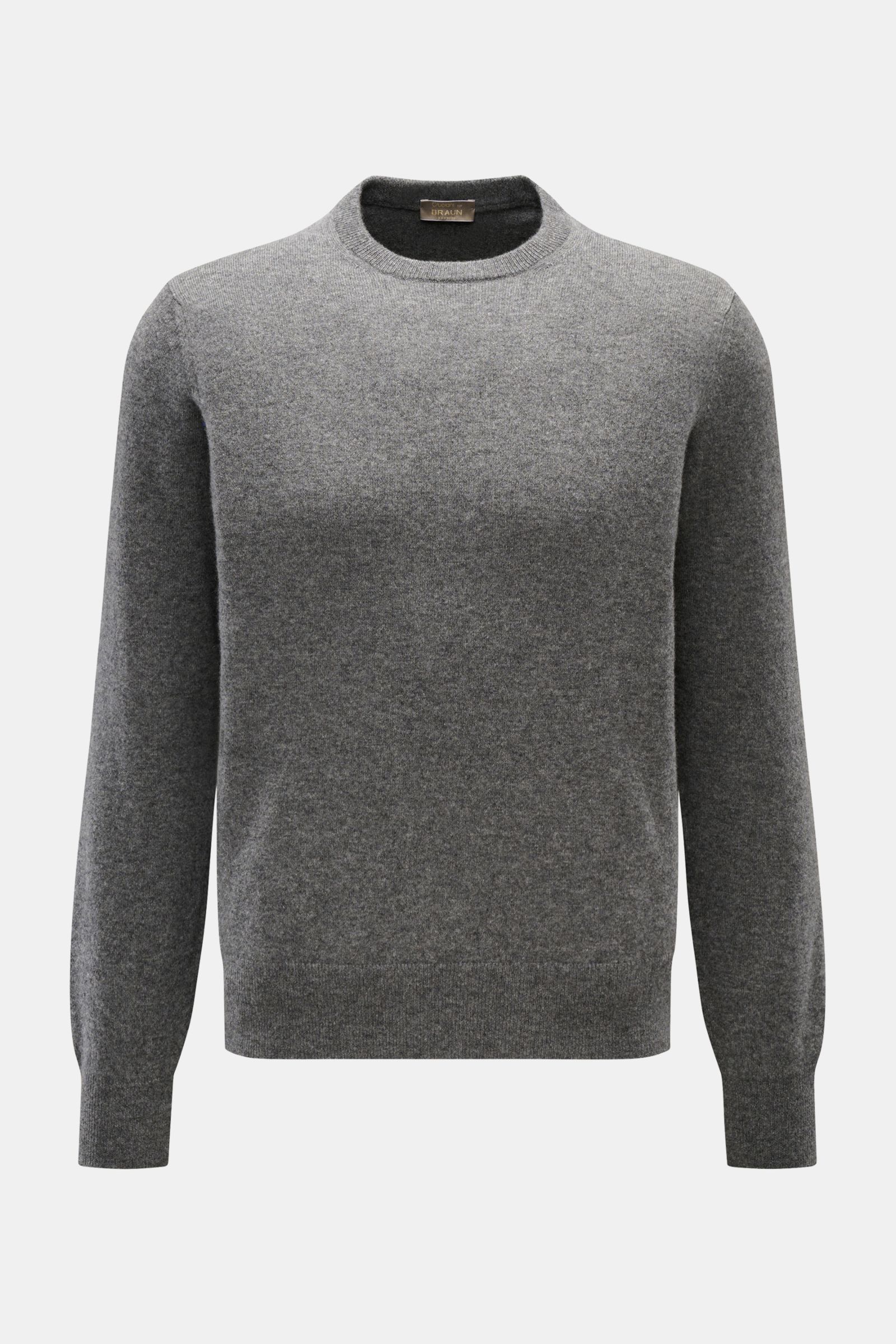 Front view of a Cruciani Cashmere Rundhalspullover dunkelgrau meliert, a slim fit dark grey melange round neck sweater made from pure cashmere.

Durch die Verwendung feinster, geschmeidiger Cashmere-Garne entsteht bei CRUCIANI ein klassischer Rundhalsp