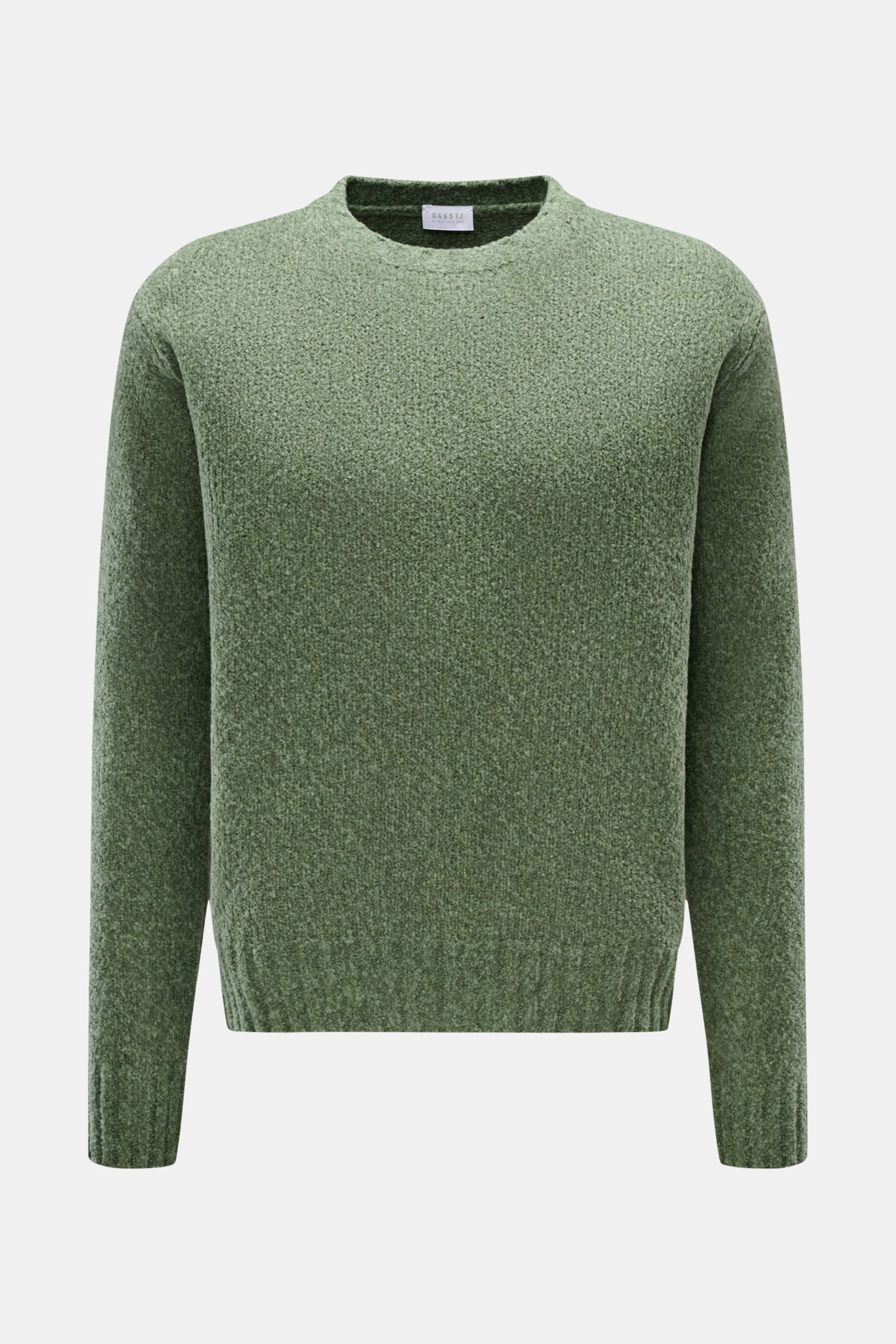 04651/ A trip in a bag Rundhalspullover 'Grainy Crew' graugrün, frontal, Bouclé-Struktur, Slim Fit, weicher Griff, Rundhalsausschnitt, flexible Rippbündchen.