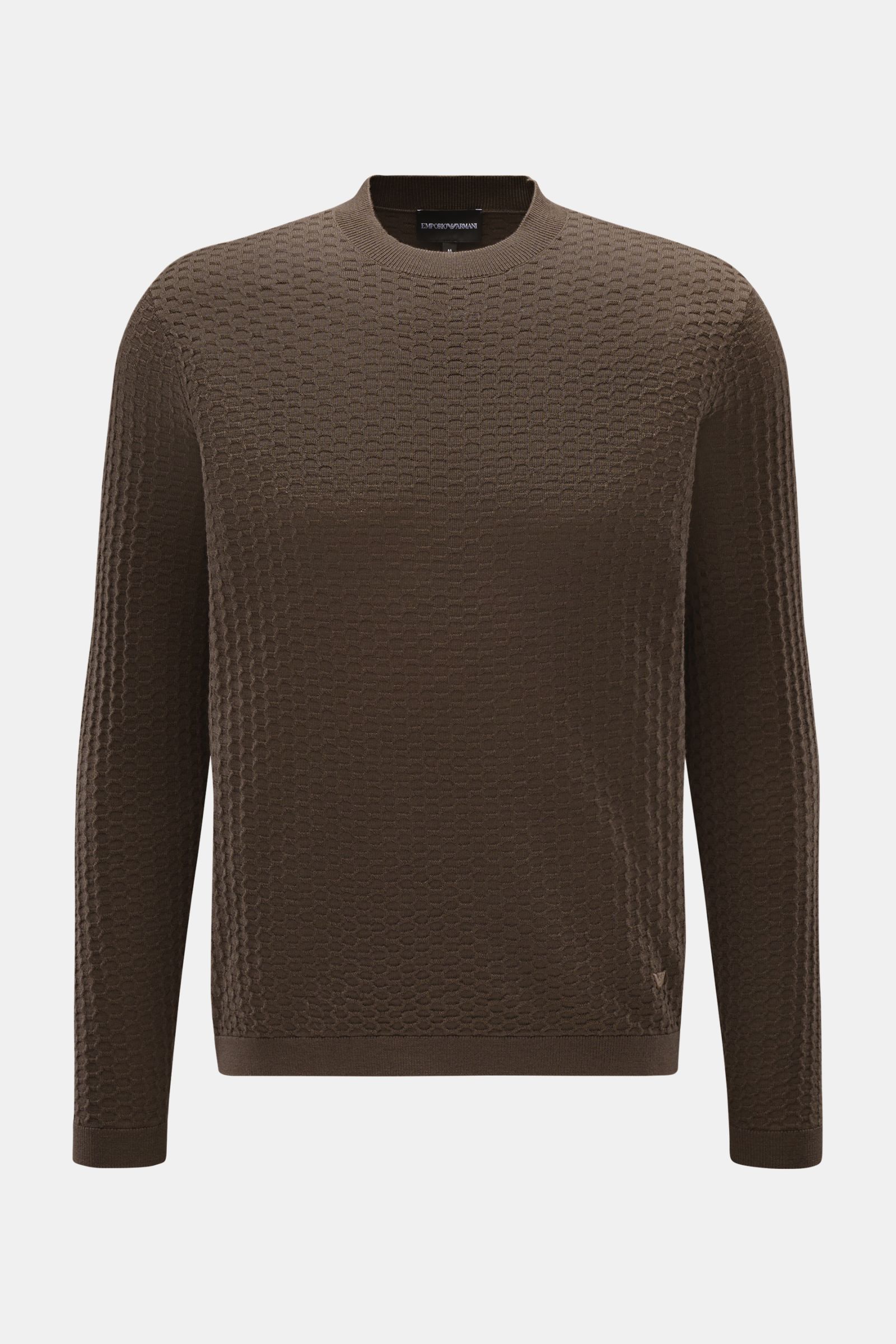 Emporio Armani Rundhalspullover graubraun in Frontansicht, leichter Strukturstrick aus reiner Schurwolle, Regular Fit, Rundhalsausschnitt, Rippbündchen, weicher Griff.