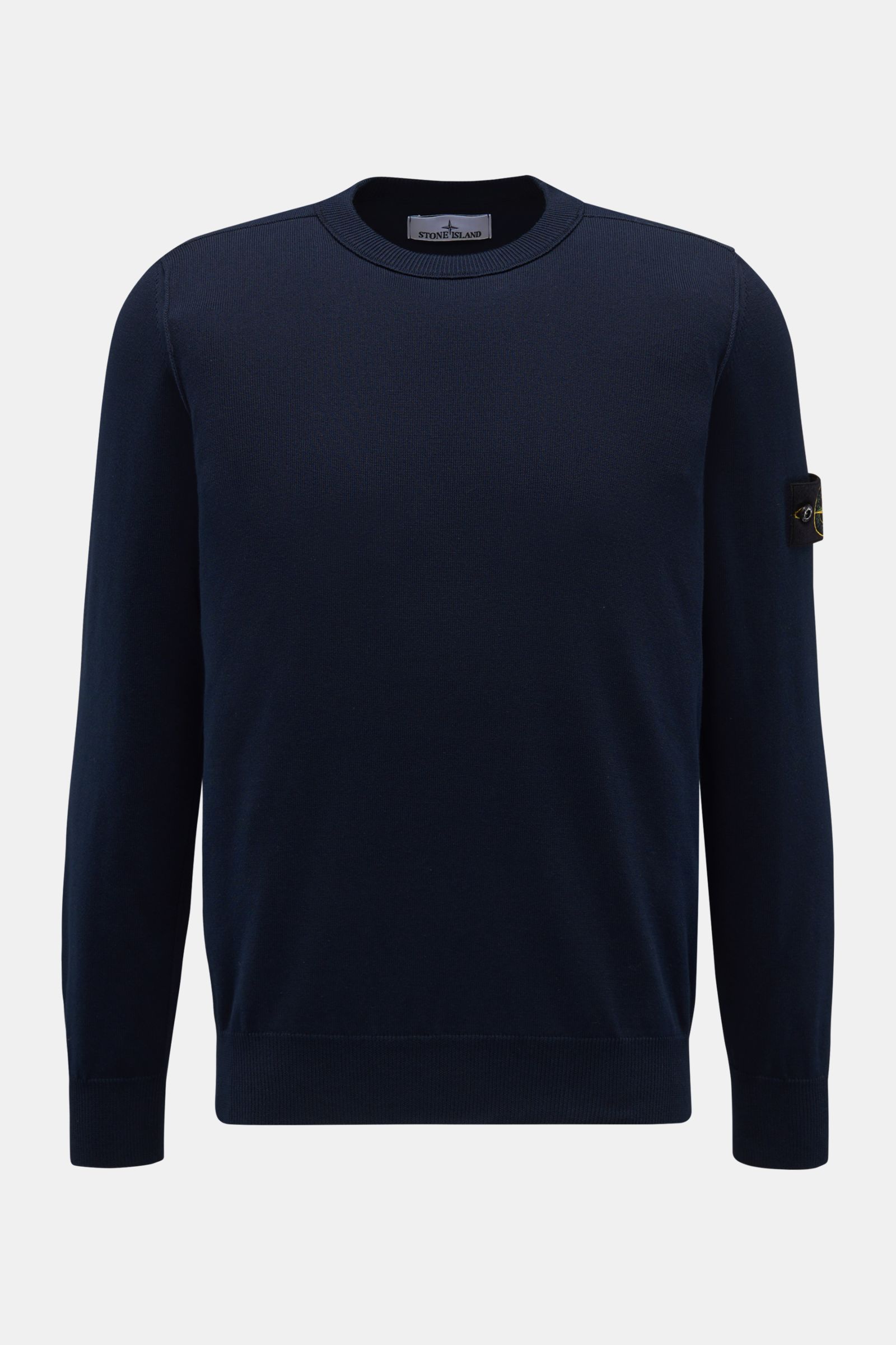 Stone Island Rundhalspullover navy, Slim Fit Strickpullover aus weicher Baumwolle mit Kompass-Badge, außen liegenden Nähten, Rippbündchen, Frontansicht.