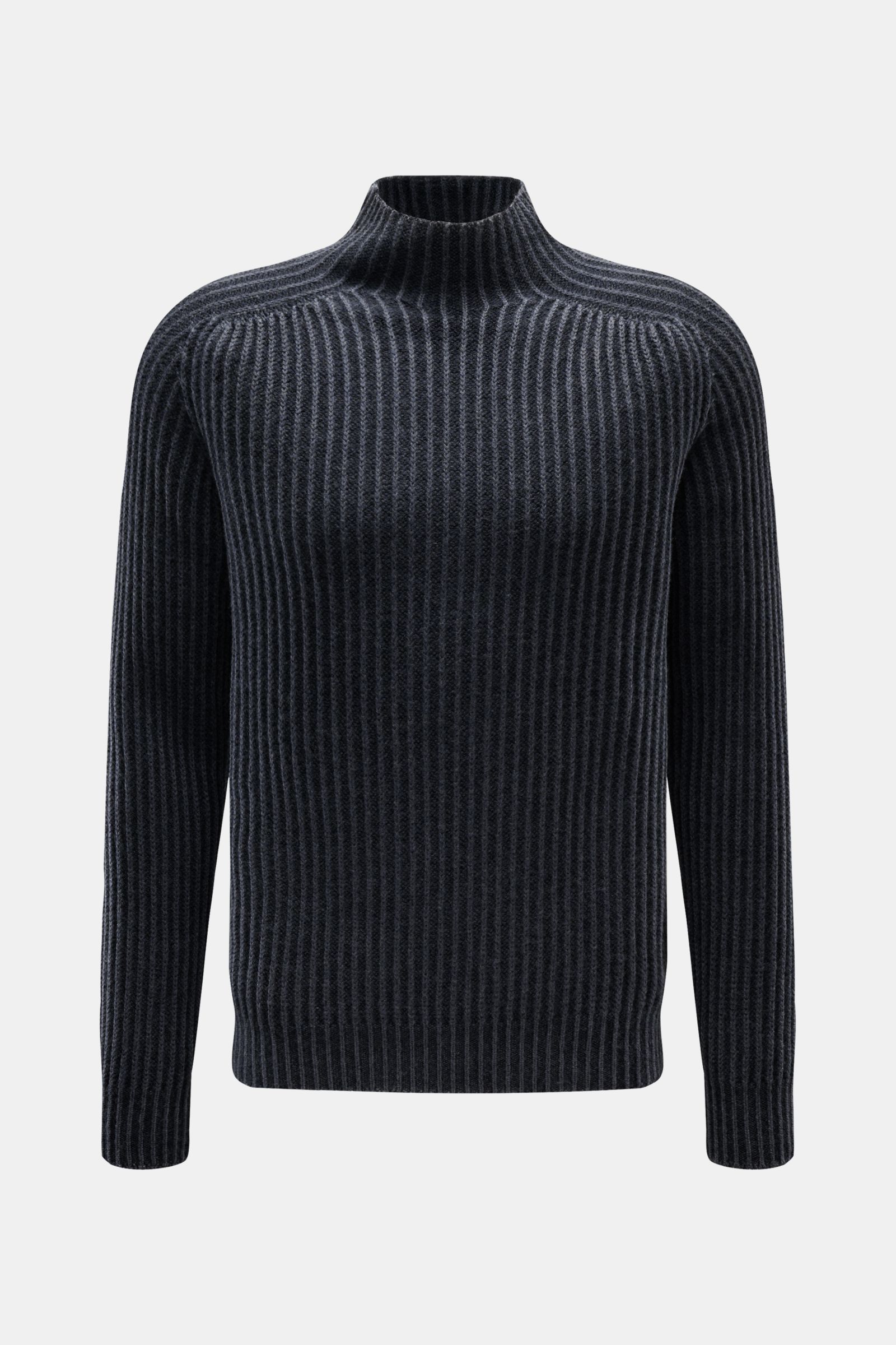 Front view of the 04651/ A trip in a bag Mock Neck Pullover 'Foggy Mock' navy, a slim fit ribbed wool sweater with a soft, garment-dyed finish and comfortable mock neck. Hochwertiger Tragekomfort mit lässigem Stil – der vielseitig kombinierbare Strickp