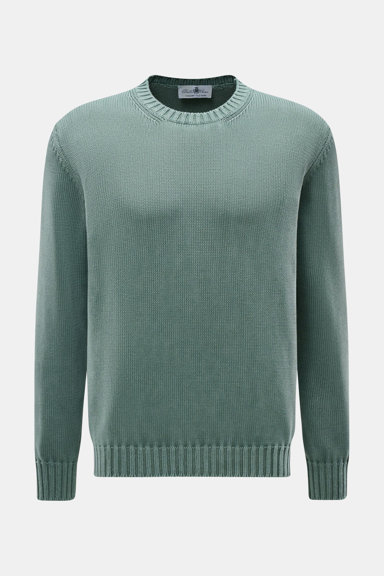 Della Ciana Rundhalspullover graugrün aus reiner Pima-Baumwolle, Slim Fit, mittelfeines Strickbild, Rundhalsausschnitt, frontal fotografiert.