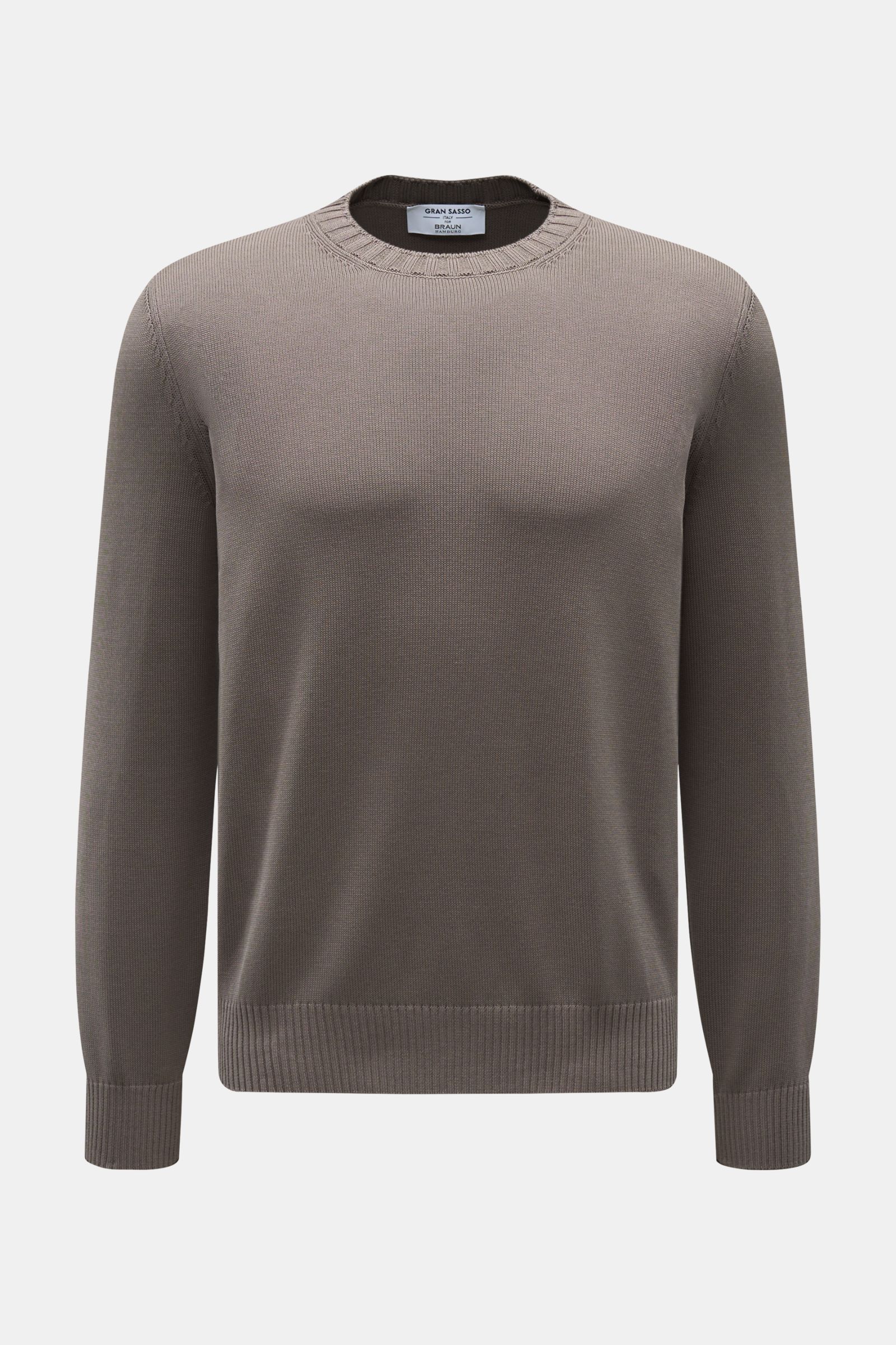 Gran Sasso Rundhalspullover graubraun aus reiner Baumwolle mit Slim Fit, feinem Strickbild, weichem Griff, Rundhalsausschnitt und Rippbündchen, frontal fotografiert.