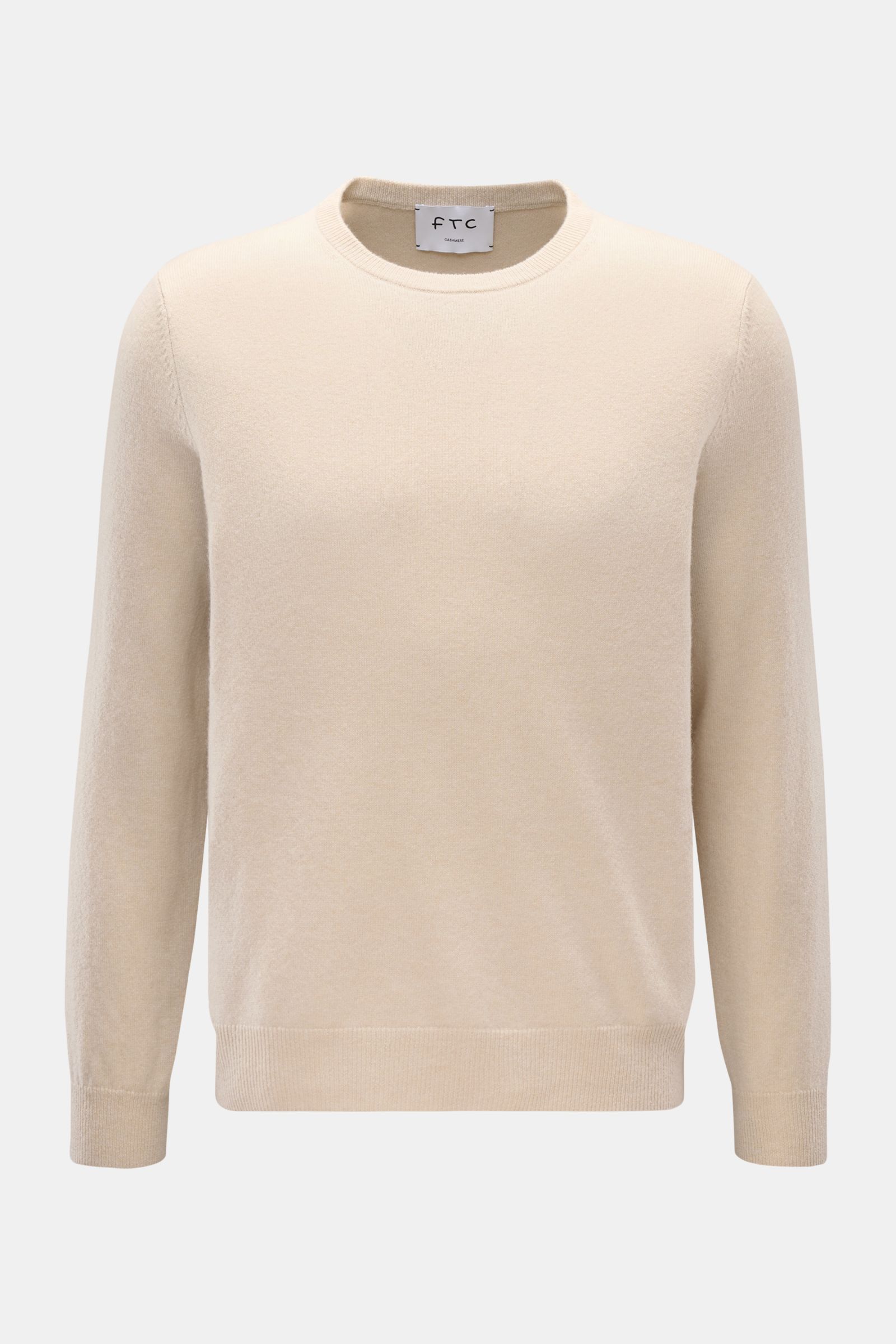 Beige FTC Cashmere Rundhalspullover in Slim Fit, feines Strickbild, Rippbündchen, frontal fotografiert, ultraweiche Cashmere-Qualität.