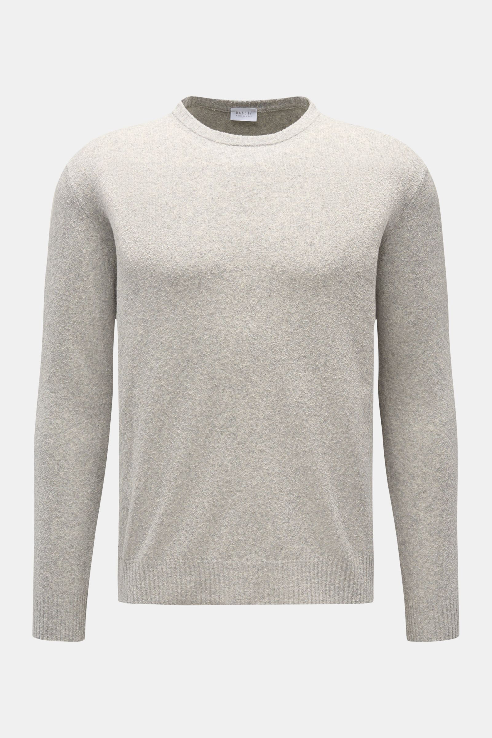 04651/ A trip in a bag Rundhalspullover 'Knit Terry Crew' hellgrau, Slim Fit, feine Bouclé-Struktur, Rundhalsausschnitt, flexible Rippbündchen, frontal fotografiert.