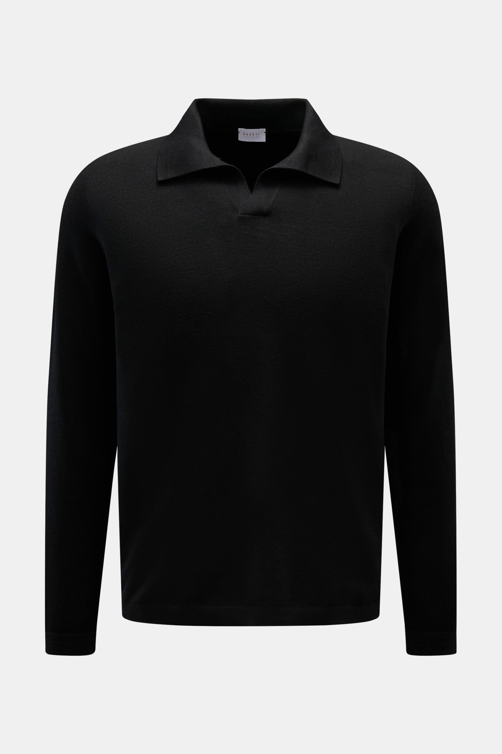 Front view of 04651/ A trip in a bag Knit polo 'Johnny' black in pure wool with narrow collar, soft fine knit, regular fit, ribbed bands.

Stylish comfort: This knit polo by 04651/ A TRIP IN A BAG in comfortable pure wool material is a versatile favour