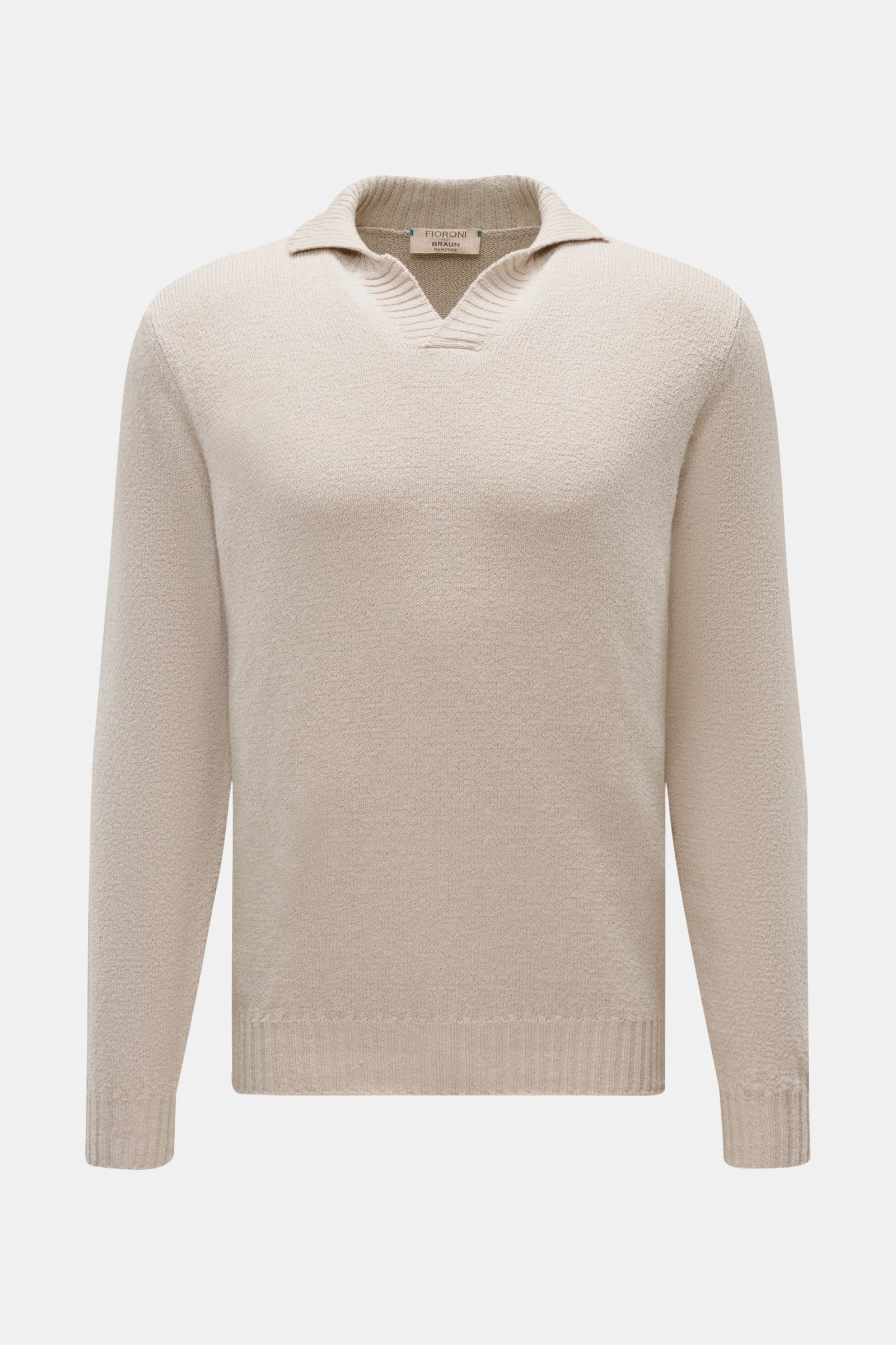 Frontal fotografierter Fioroni V-Neck Pullover beige aus reiner Baumwolle mit weichem Griff, halbem Stehkragen, V-Neck und flexiblem Rippbündchen.