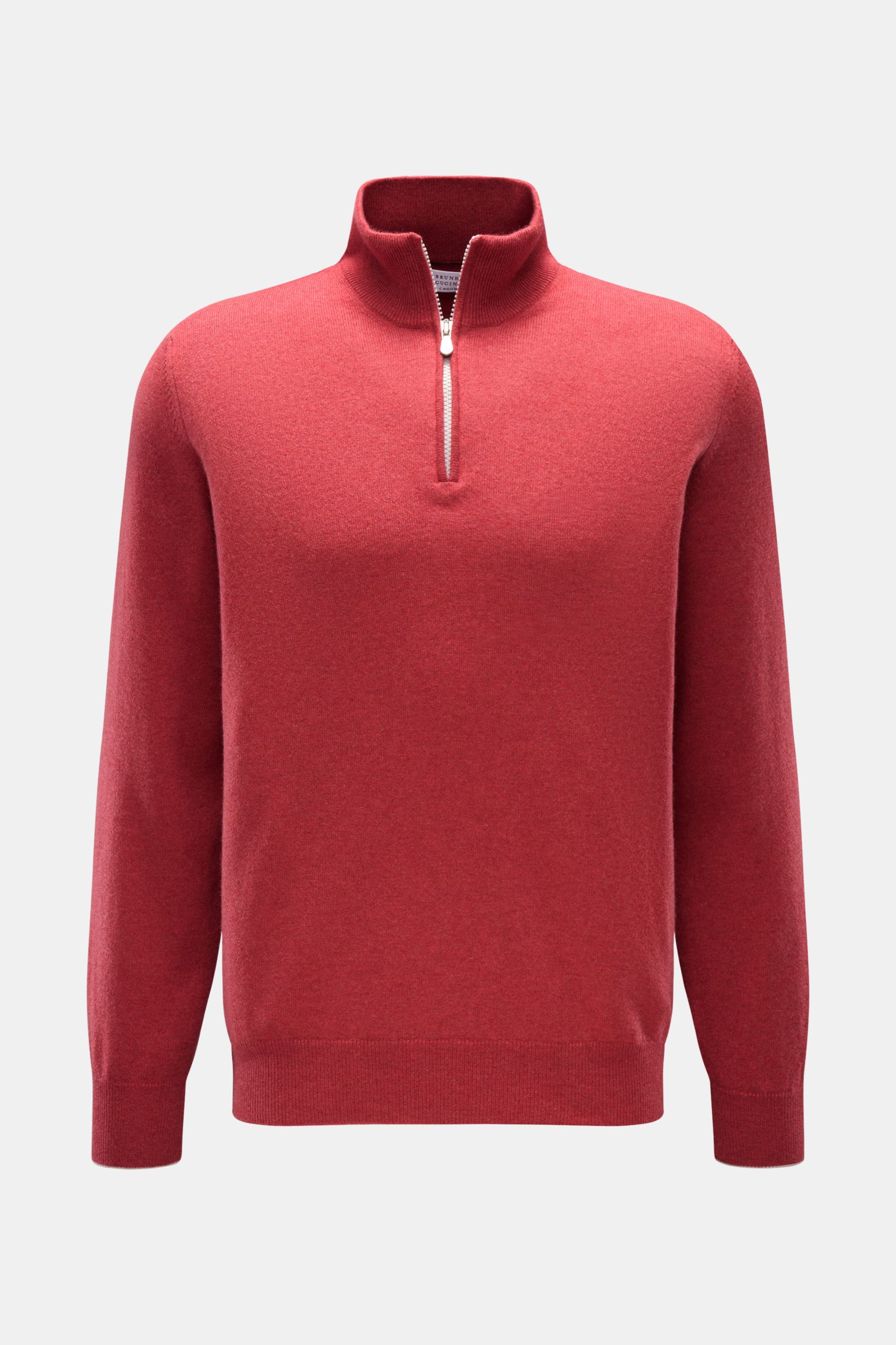 Front view of Brunello Cucinelli Cashmere Troyer hellrot, a light red pure cashmere sweater with a soft touch, fine knit, slim contrast edges, regular fit, zip-up Troyer collar, and flexible ribbed cuffs. Sportives Freizeit-Essential made in Solomeo: Der 