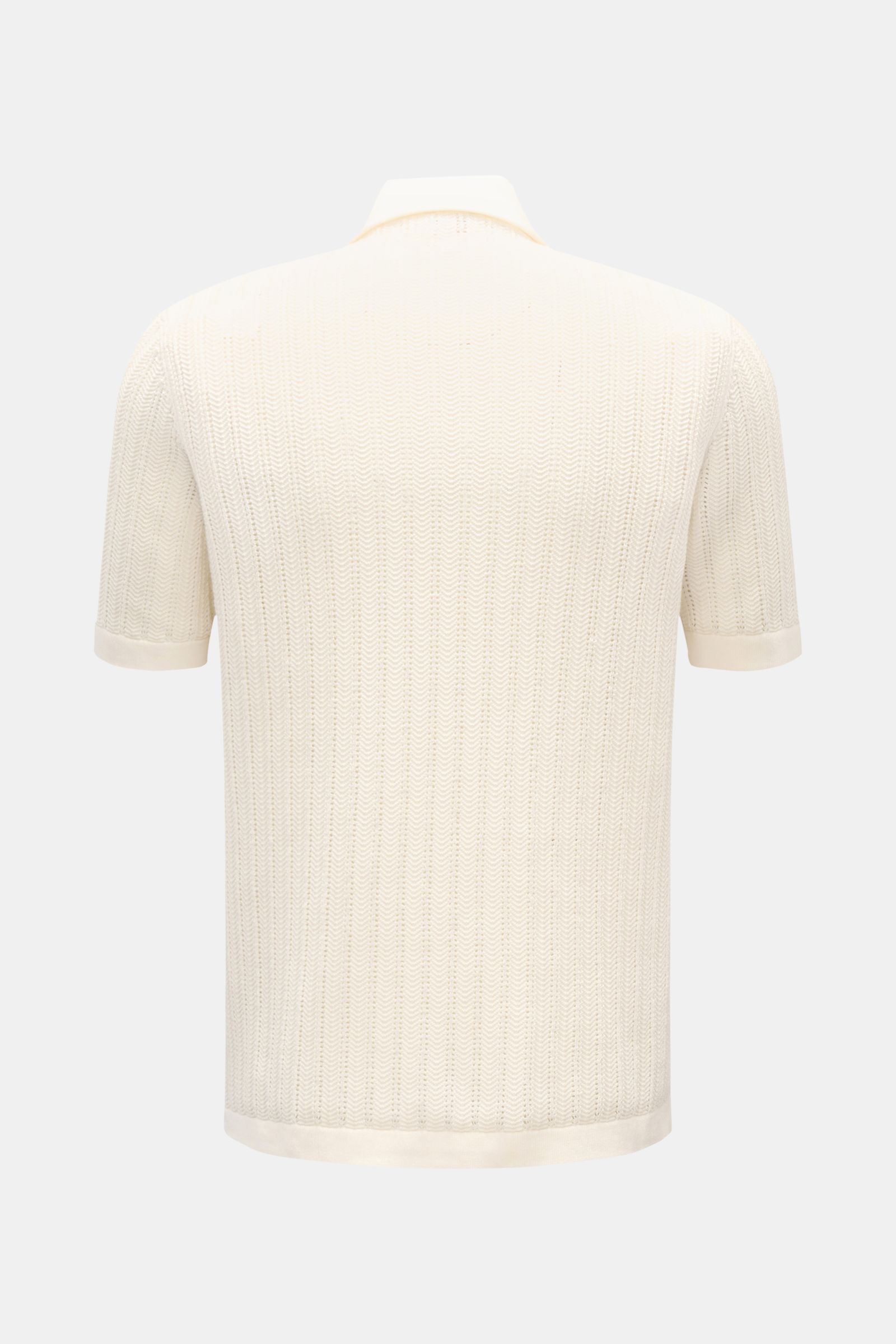 Rear view of the 04651/ A trip in a bag Short-sleeved knit shirt narrow collar cream, showing textured knit cotton fabric.

Summery ease: With a casual cut and comfortable cotton, this short sleeve knit shirt by 04651/ A TRIP IN A BAG is the perfect co