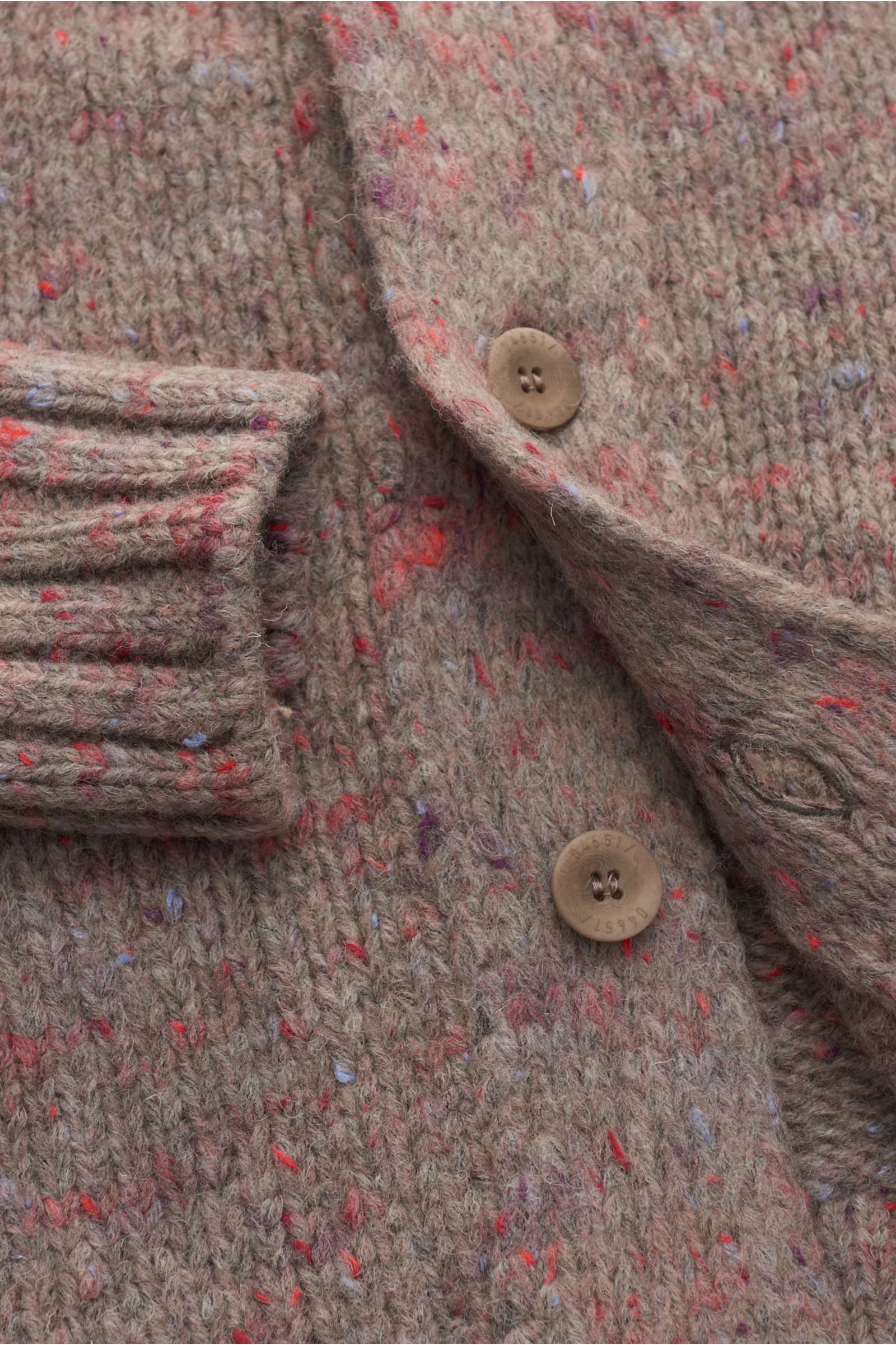 04651/ A trip in a bag Cardigan 'Donegal' grey-brown/light red patterned