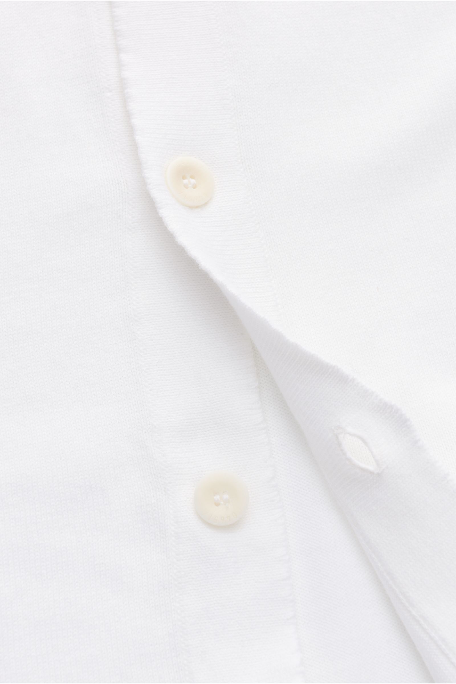 04651/ A trip in a bag Kurzarm-Strickhemd 'Foggy Shirt' weiß