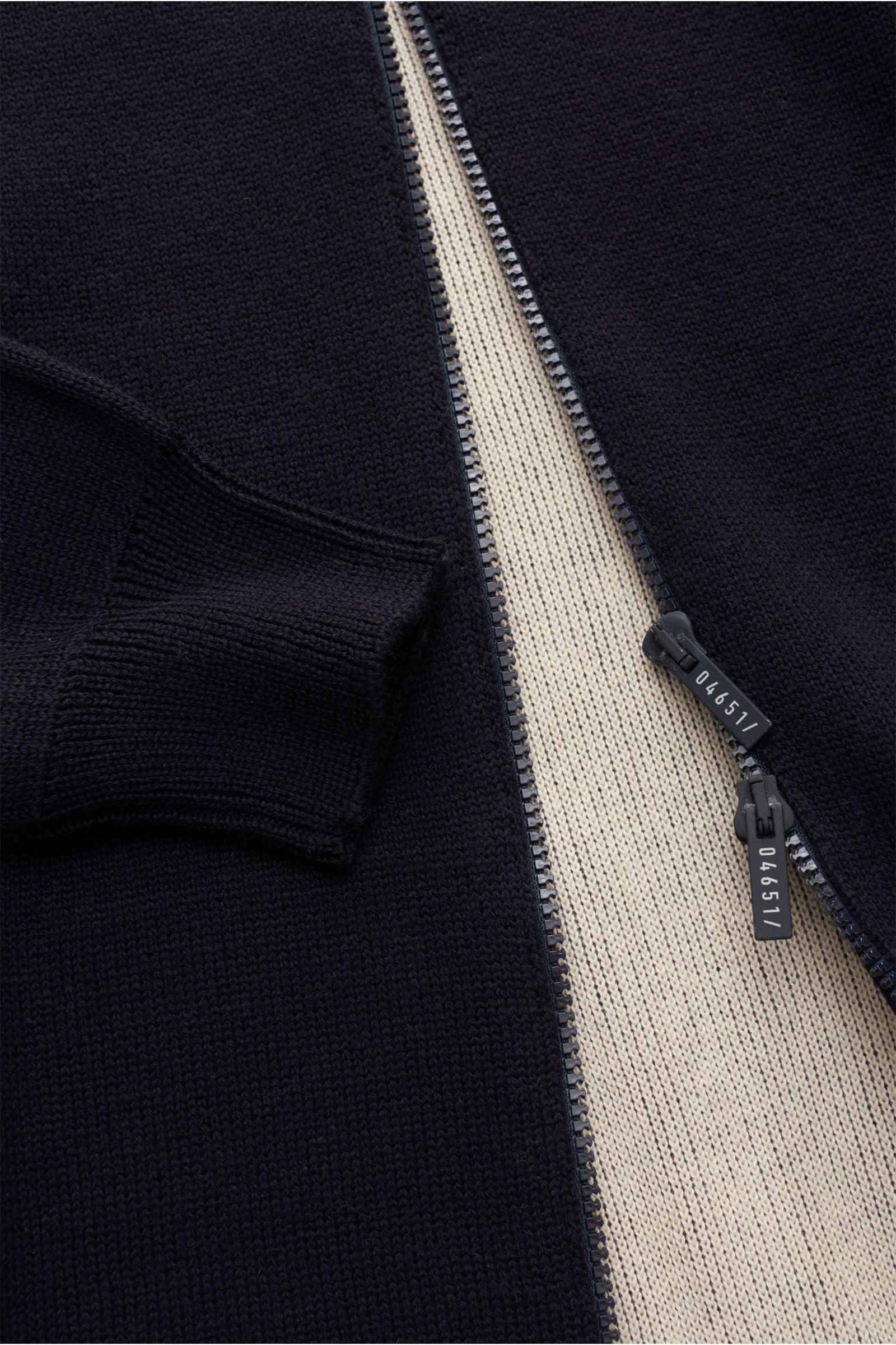 04651/ A trip in a bag Cardigan 'Outdoor Hooded cardigan' navy/cream