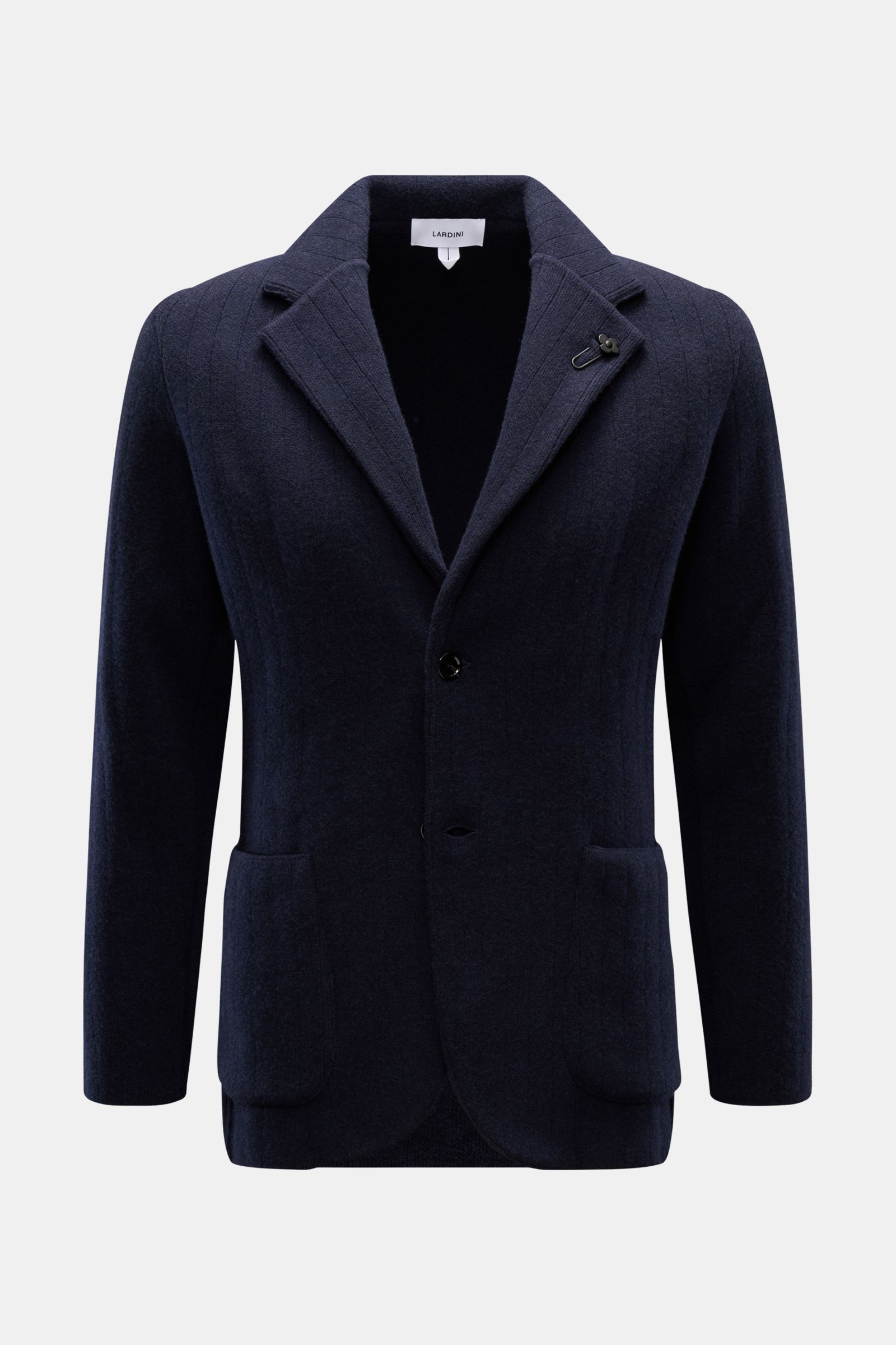 Lardini Strickblazer navy, taillierter Slim Fit aus Wolle-Cashmere, frontale Perspektive, Zwei-Knopf-Stil, Blütenpin am Revers, aufgesetzte Taschen.