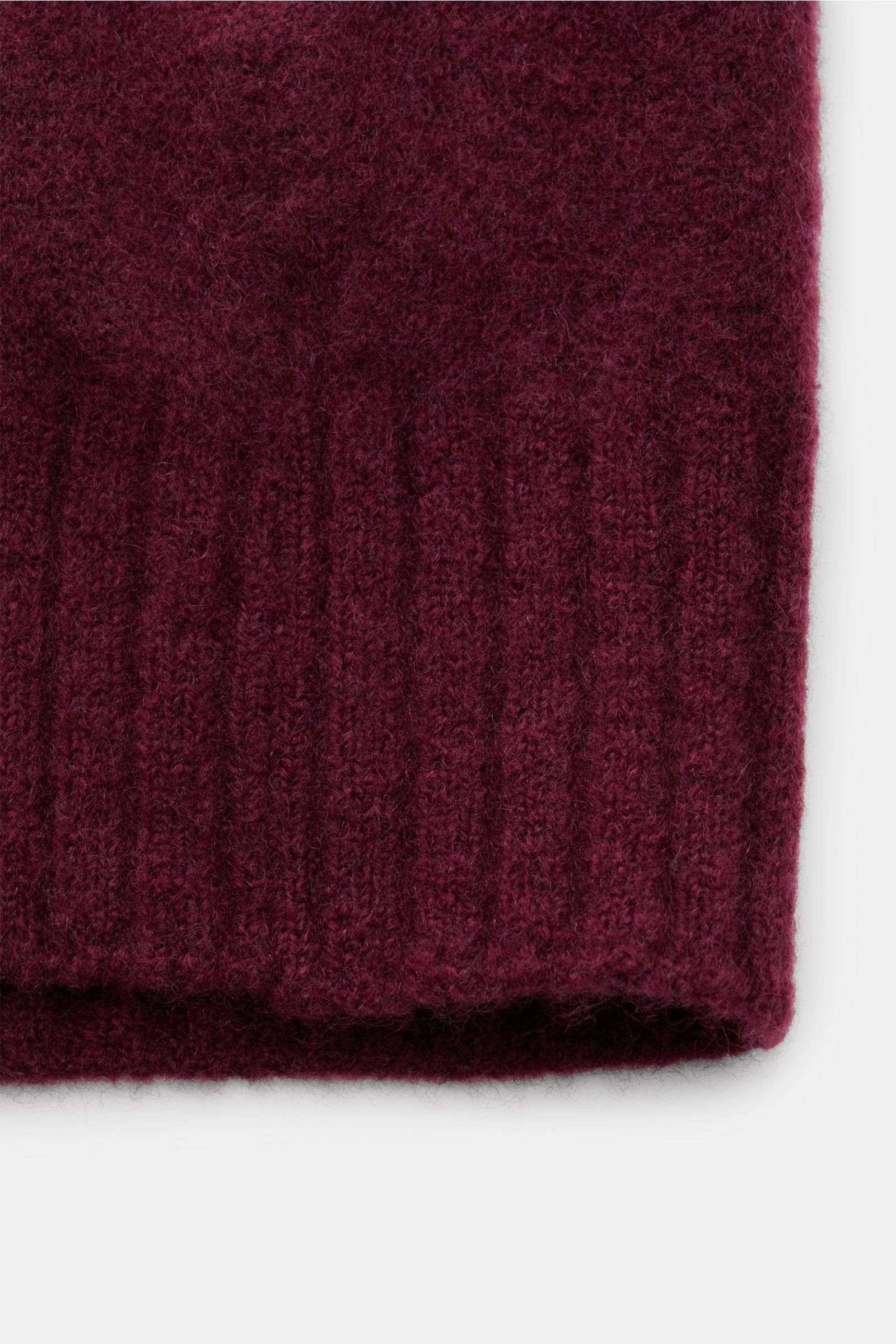 Filippo de Laurentiis Cardigan violett Detailaufnahme von elastischem Rippstrickbündchen, mittelfeines Strickbild, weiche Cashmere-Seide-Microfaser-Mischung.