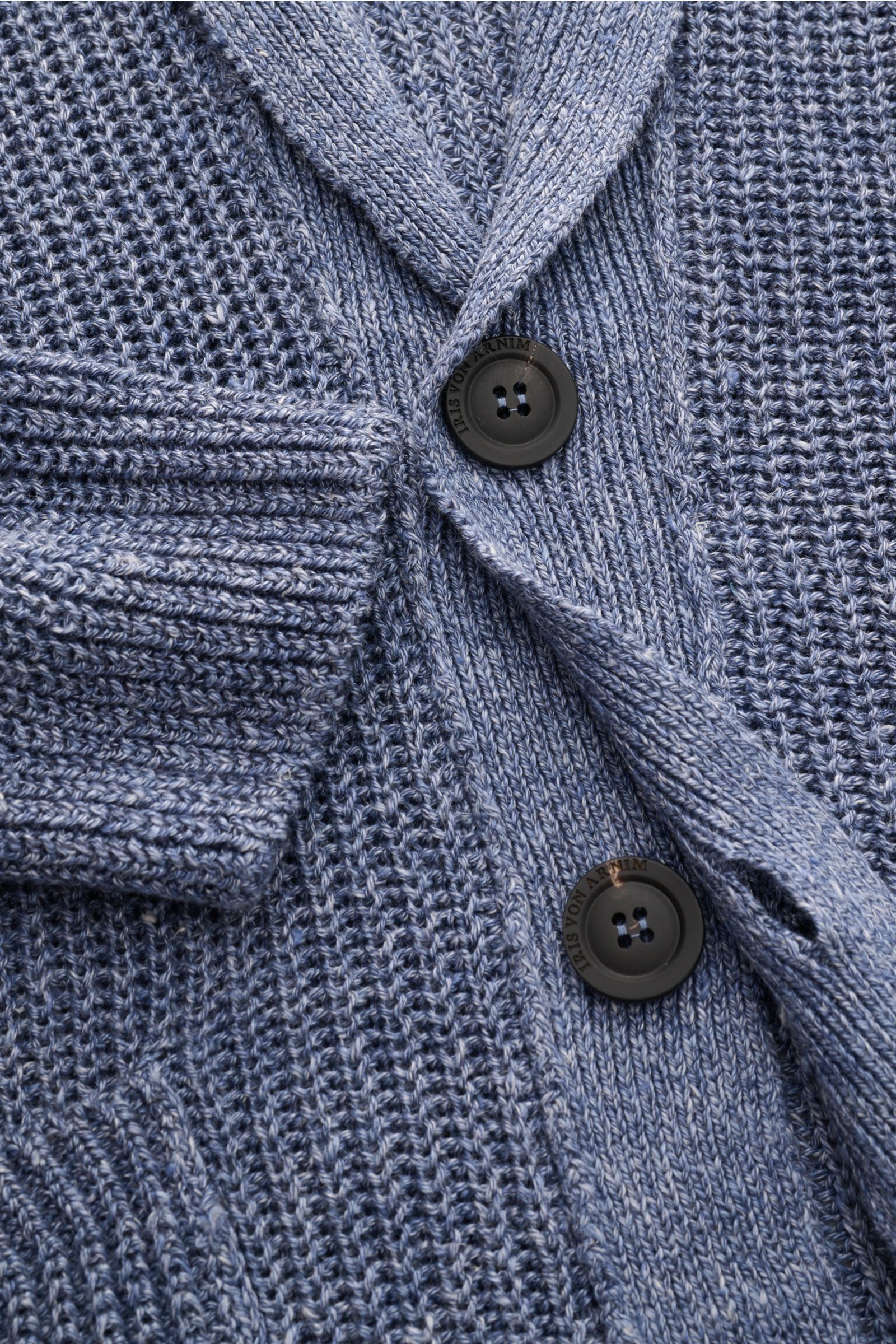 Close-up front view of Iris von Arnim Cardigan 'Larion' smoky blue mottled, showing voluminous brioche knit, rib knit collar, and three-button placket. 

A luxurious knitwear essential: With its voluminous brioche knit in the finest linen-cotton blend,