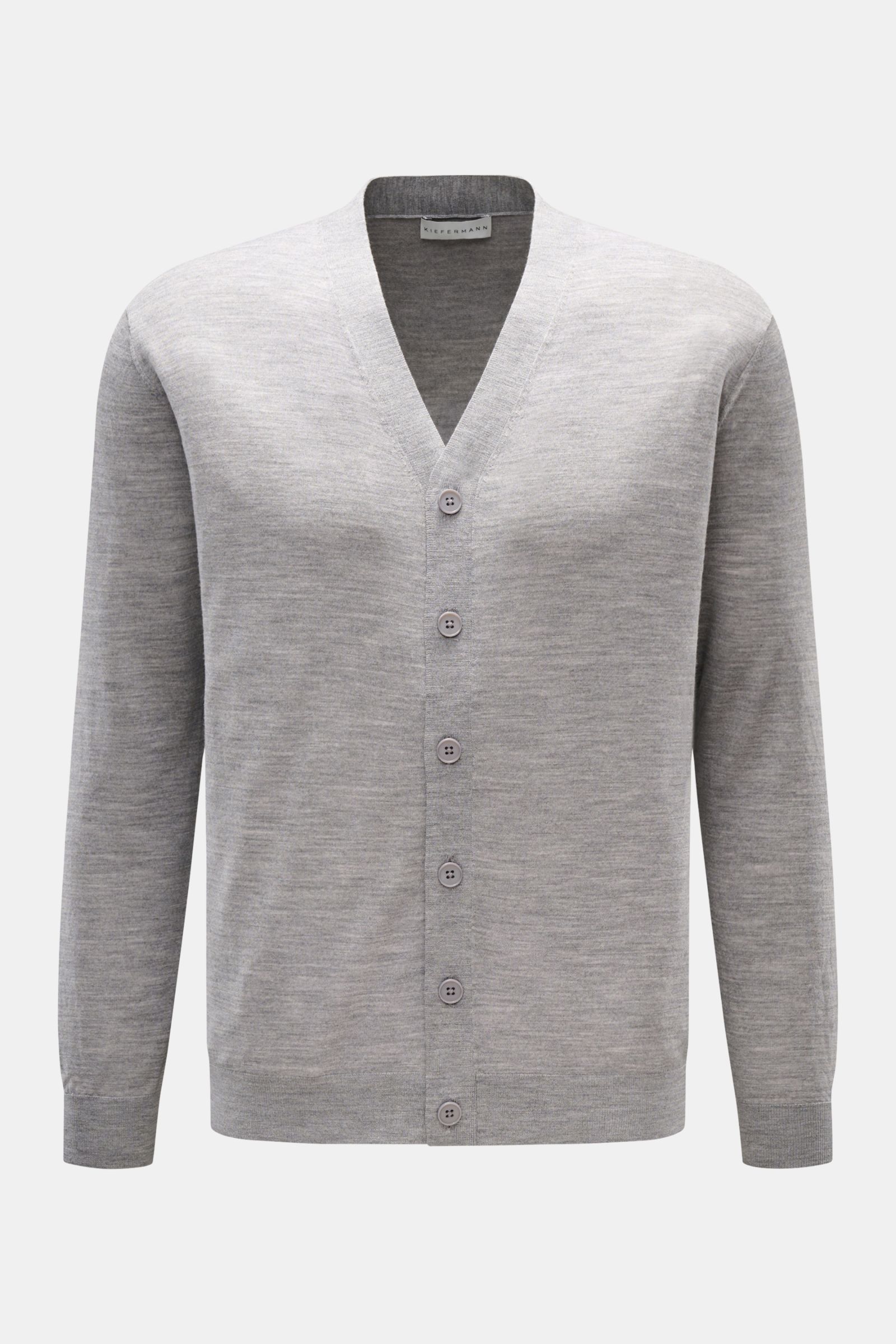 Frontale Aufnahme des Kiefermann Merino Cardigan 'Tadeusz' grau meliert, Slim Fit, feines Strickbild, sechs Knöpfe, flexible Rippbündchen, reine Merinowolle.