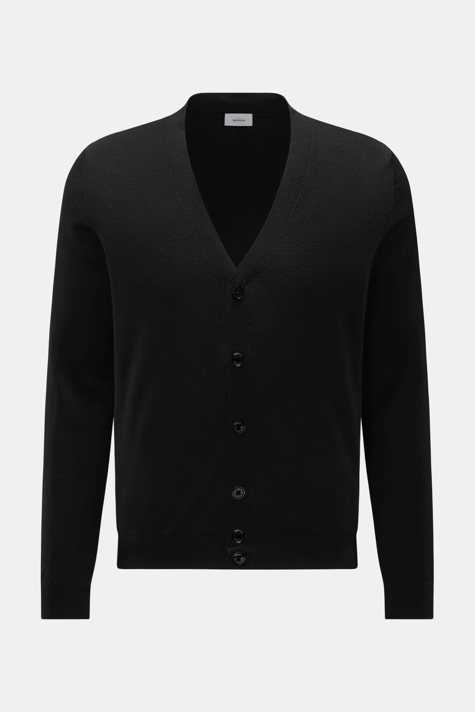 Front view of von Braun Merino cardigan black, a fine knit transitional basic in pure merino wool with a soft feel and regular fit.

Description: 
Fine knit transitional basic: This VON BRAUN cardigan is a classic in pure merino wool and the perfect al