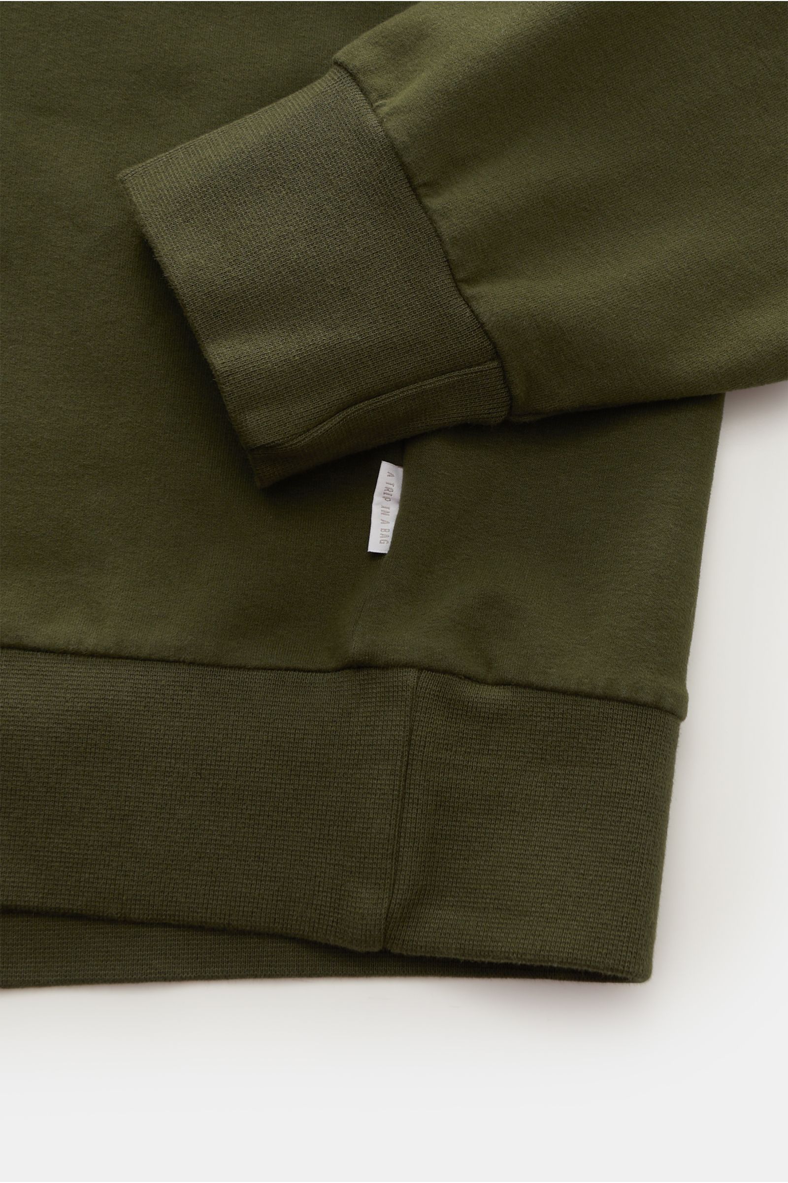 04651/ A trip in a bag Crew neck sweatshirt dark green