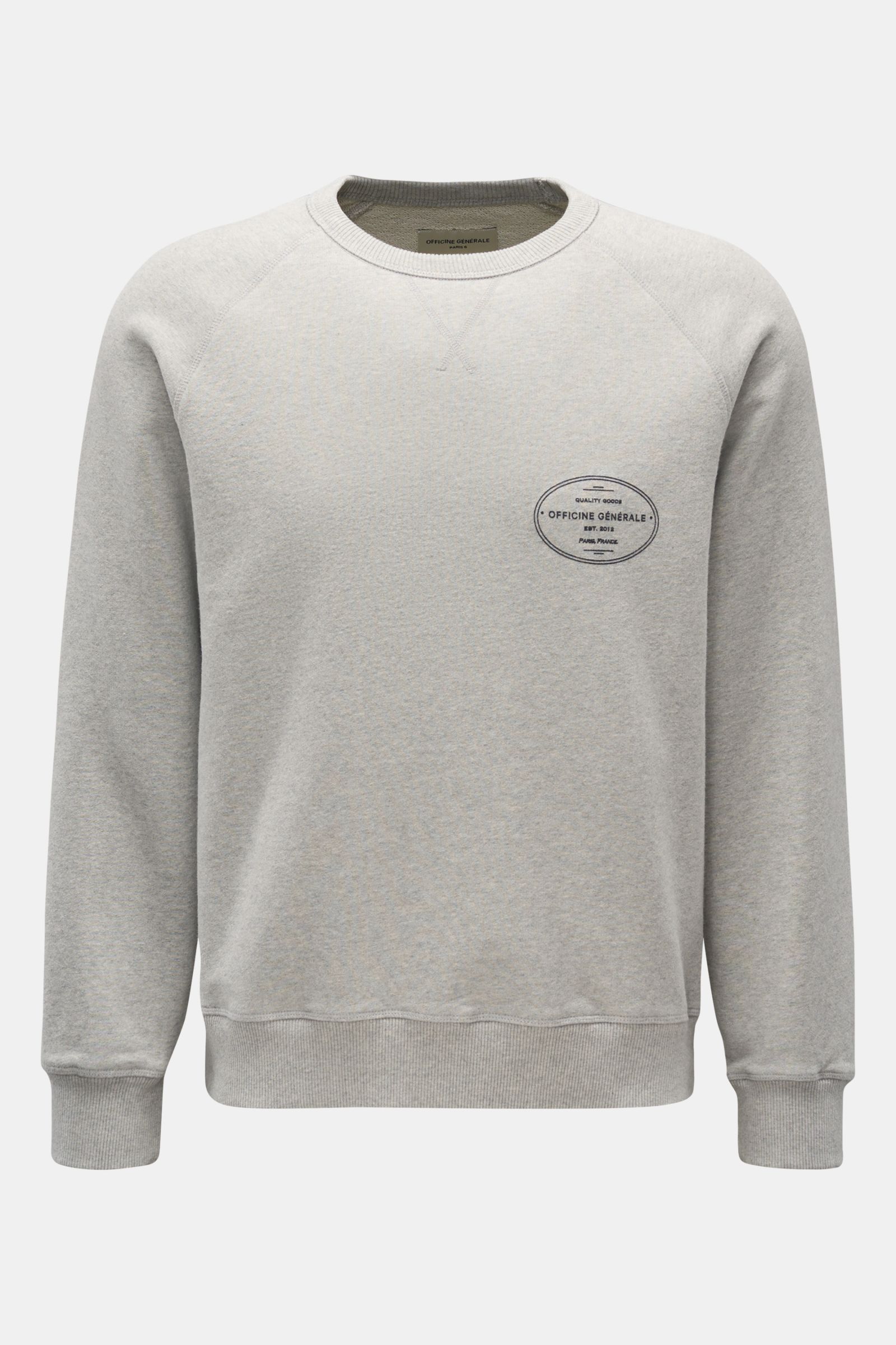 Frontale Aufnahme des Officine Générale Rundhals-Sweatshirt 'Didi' hellgrau meliert aus Bio-Baumwolle mit Raglanärmeln, Slim Fit, Logo-Print und Rippbündchen.