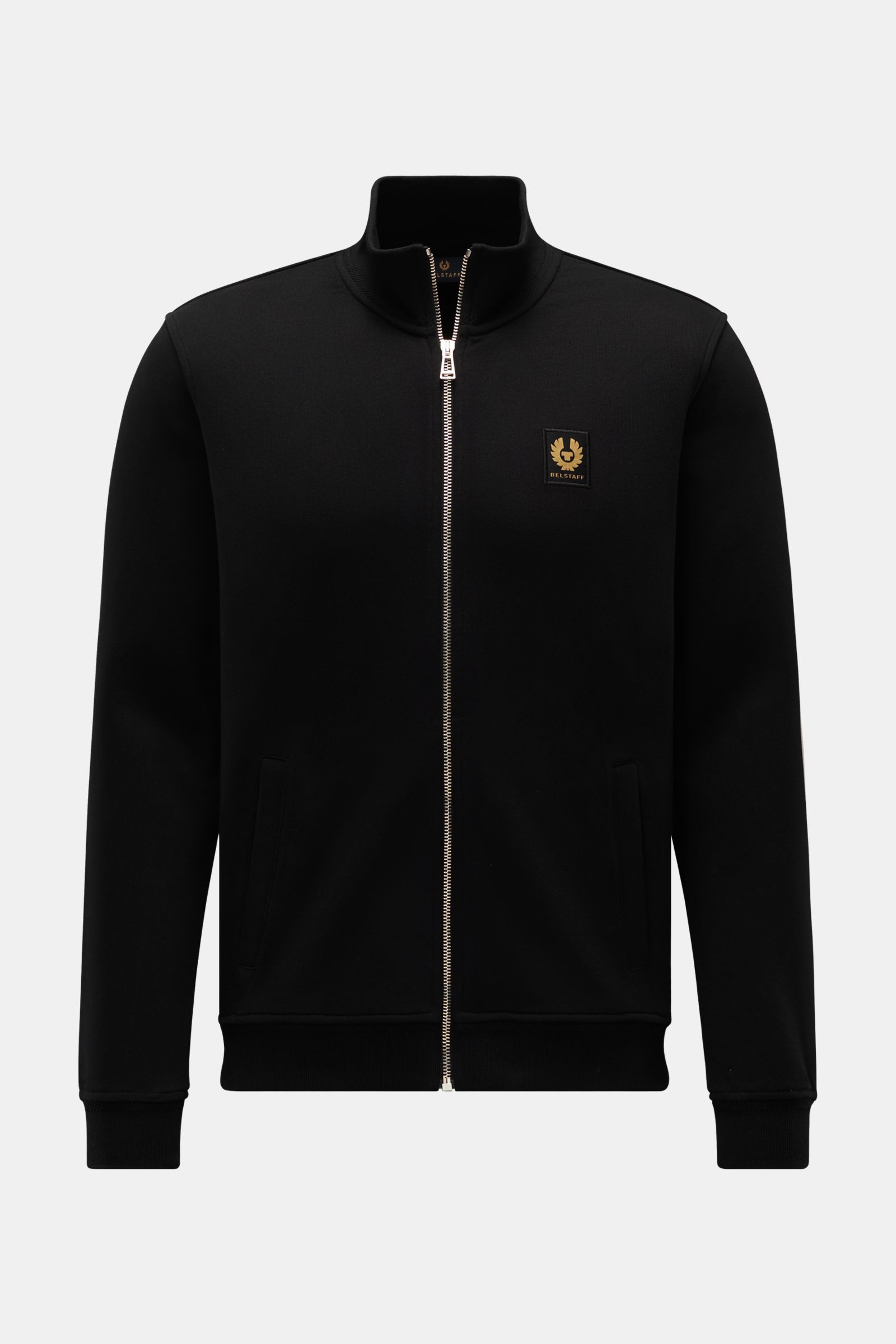 Belstaff Sweatjacke 'Full Zip' schwarz, Slim Fit, aus reiner Baumwolle mit hochschließendem Stehkragen, robustem Reißverschluss, schrägen Leistentaschen, breiten Bündchen, frontal fotografiert.