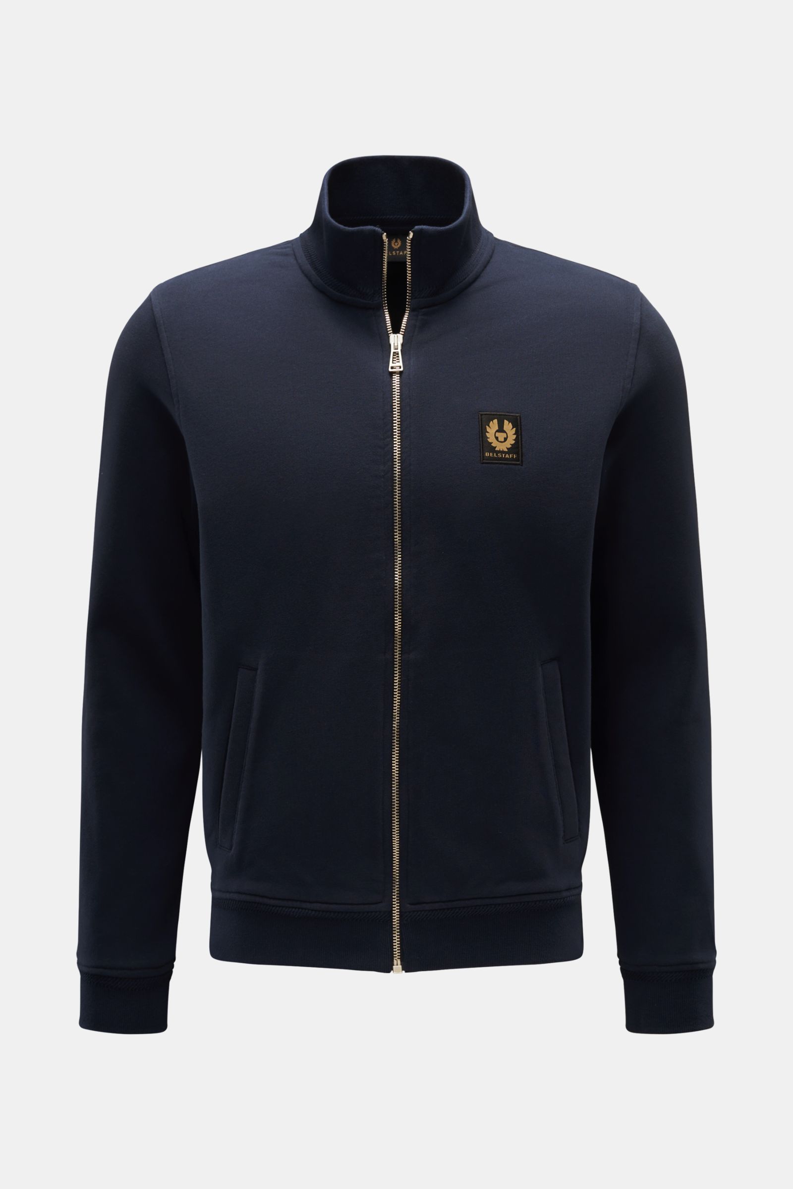Belstaff Sweatjacke 'Full Zip' navy, frontal fotografiert, aus reiner Baumwolle mit Slim Fit, hochschließendem Stehkragen, robustem Reißverschluss, schrägen Leistentaschen und breiten Bündchen.