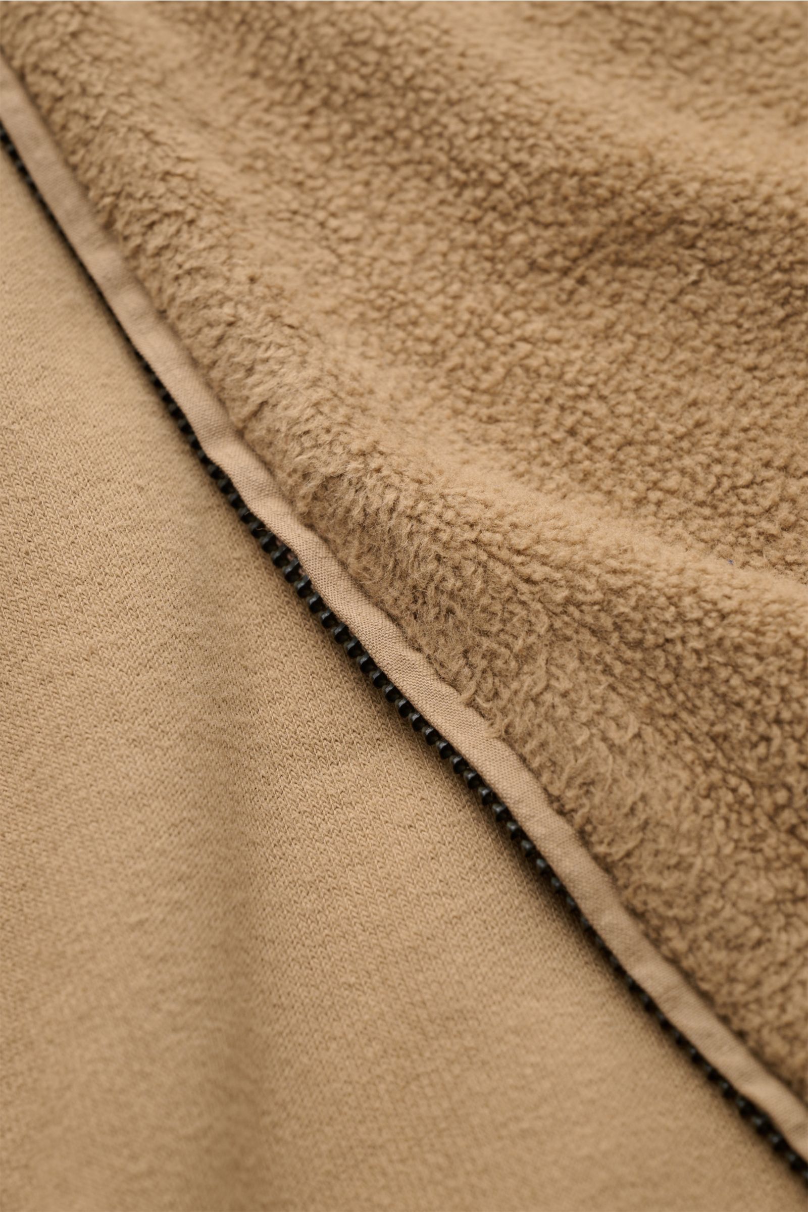 04651/ A trip in a bag Fleece-Sweatjacke taupe