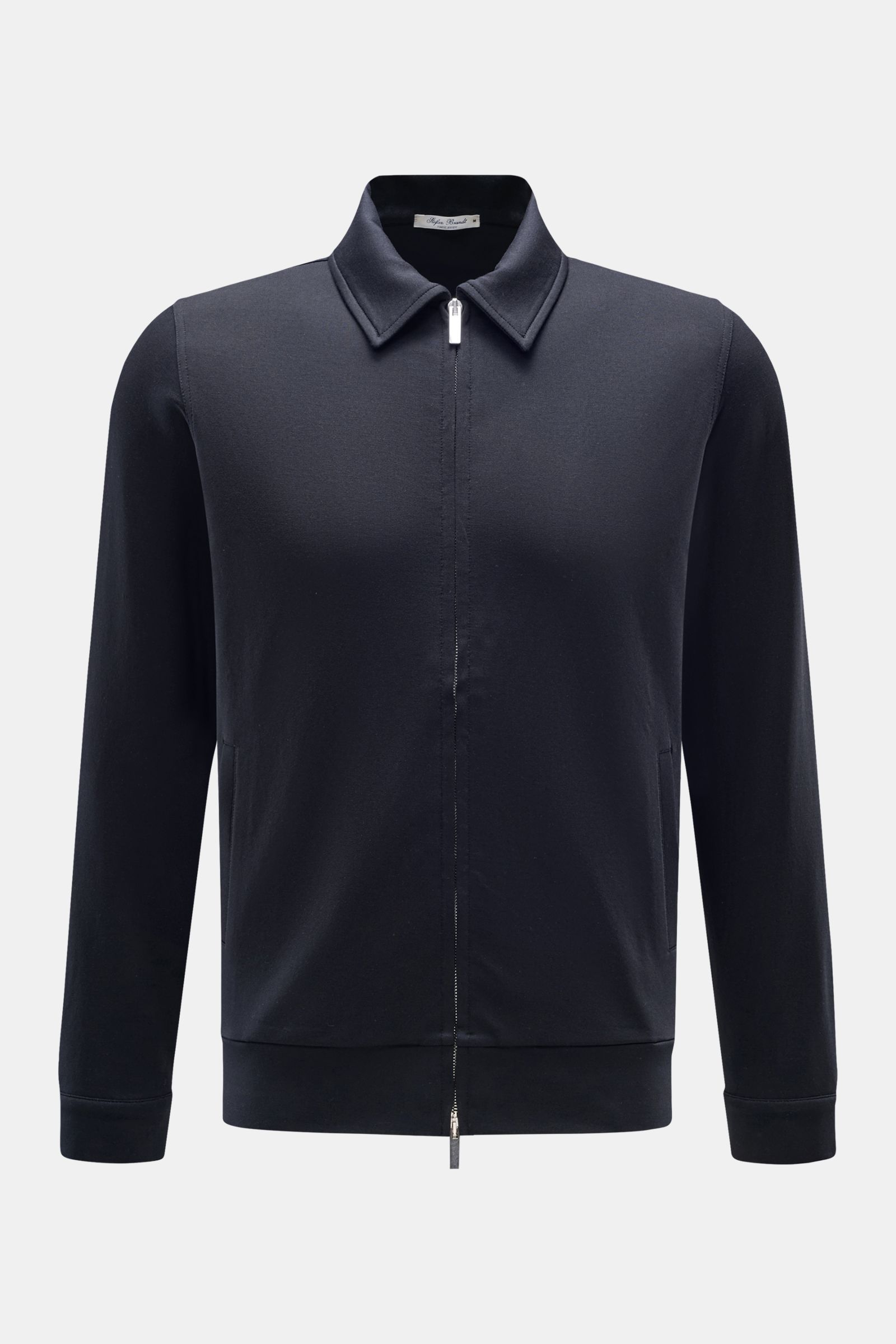 Front view of Stefan Brandt Sweatjacke 'Alek' navy, a slim fit sweat jacket made from soft, lightweight Pima cotton with silver two-way zipper, collar, cuffed sleeves, and angled welt pockets. Spürbarer Komfort auf höchstem Niveau: Selbst ein Essential wi