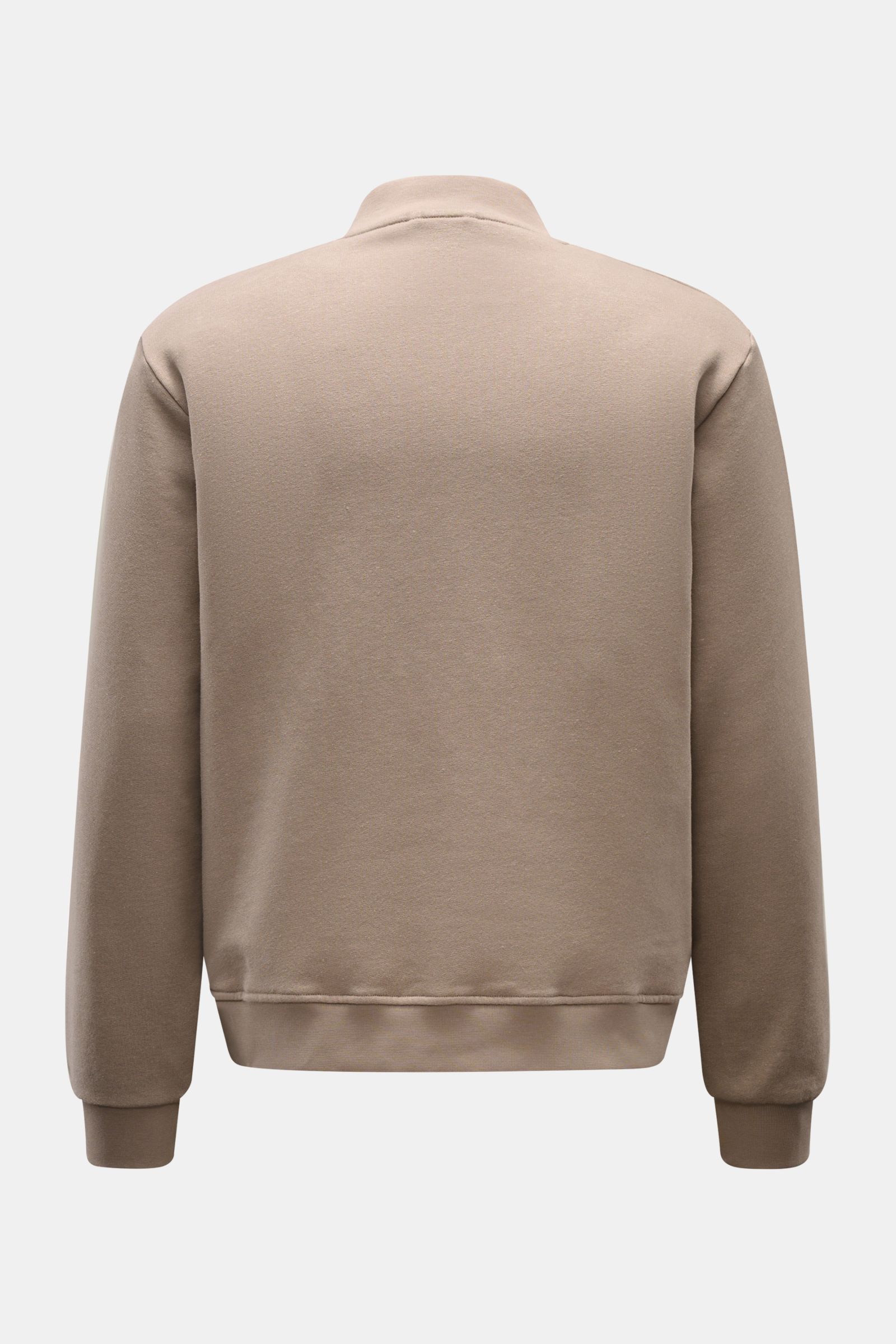 Rückansicht der 04651/ A trip in a bag Sweatjacke 'CL Bomber' taupe aus Bio-Baumwolle und Leinen, oversized, garment-dyed, mit Rippbündchen.