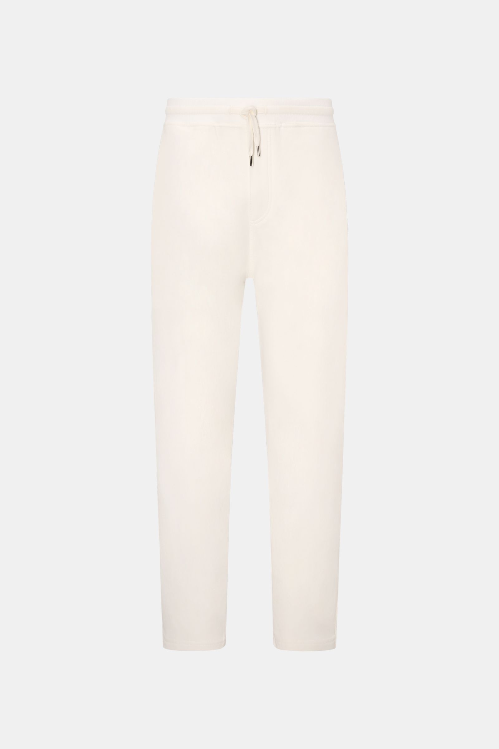 Front view of Brunello Cucinelli Sweathose offwhite, soft cotton-microfiber sweatpants with elastic drawstring waistband, tapered fit, angled side pockets, and piped back patch pockets. Mit dieser komfortablen Sweathose kommen Sie garantiert entspannt 
