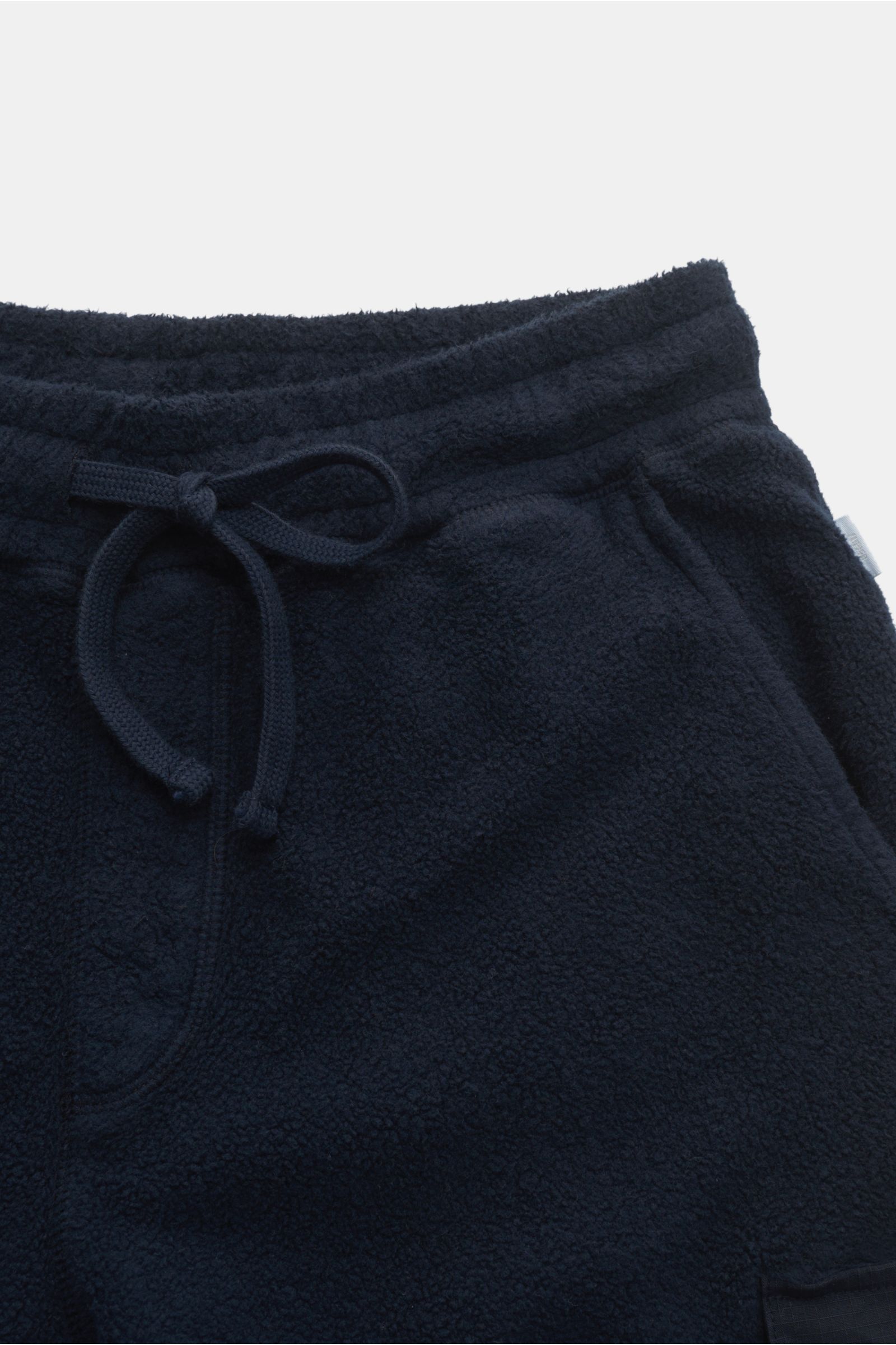 04651/ A trip in a bag Fleece cargo shorts navy