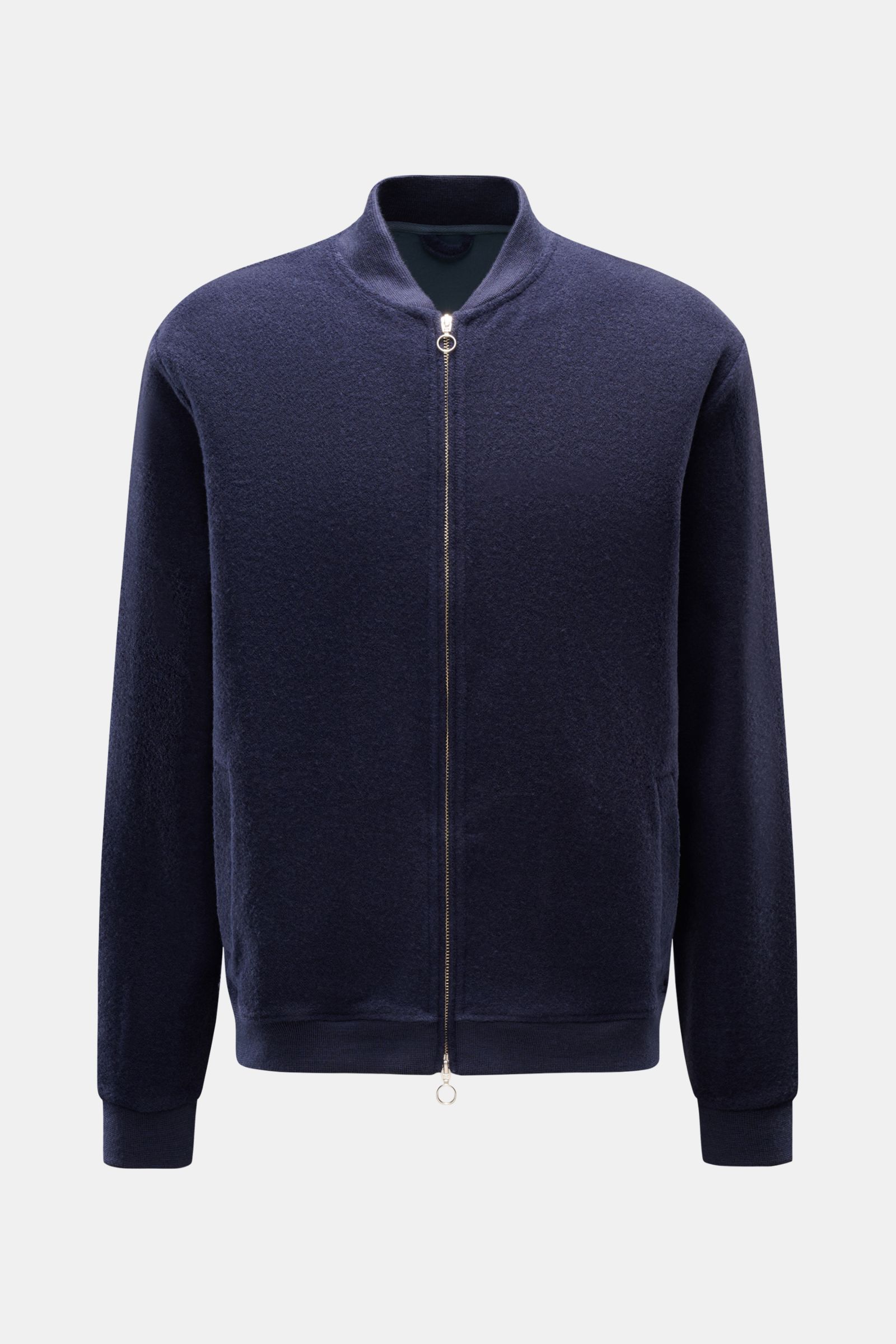 Front view of the 04651/ A trip in a bag Blouson dunkelblau, a slim fit dark blue fleece jacket with a soft wool-cotton blend, rib-knit collar and cuffs, two-way zipper, piped front pockets, and inside jersey lining, ideal for layering.