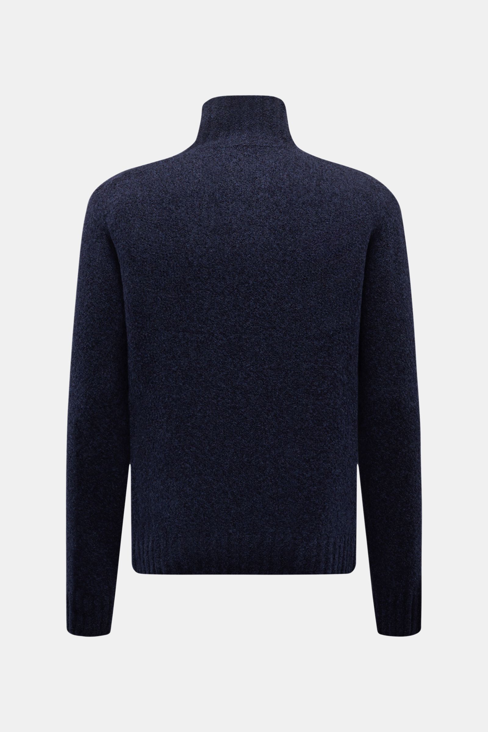 Rückansicht des Troyers 04651/ A trip in a bag Troyer 'Grainy' navy, Boucléstrick, Regular Fit, hoher Rippkragen mit Zipper, weicher Griff, breite Rippbündchen, Mix aus Wolle und Microfaser, mittelfeines Strickbild.