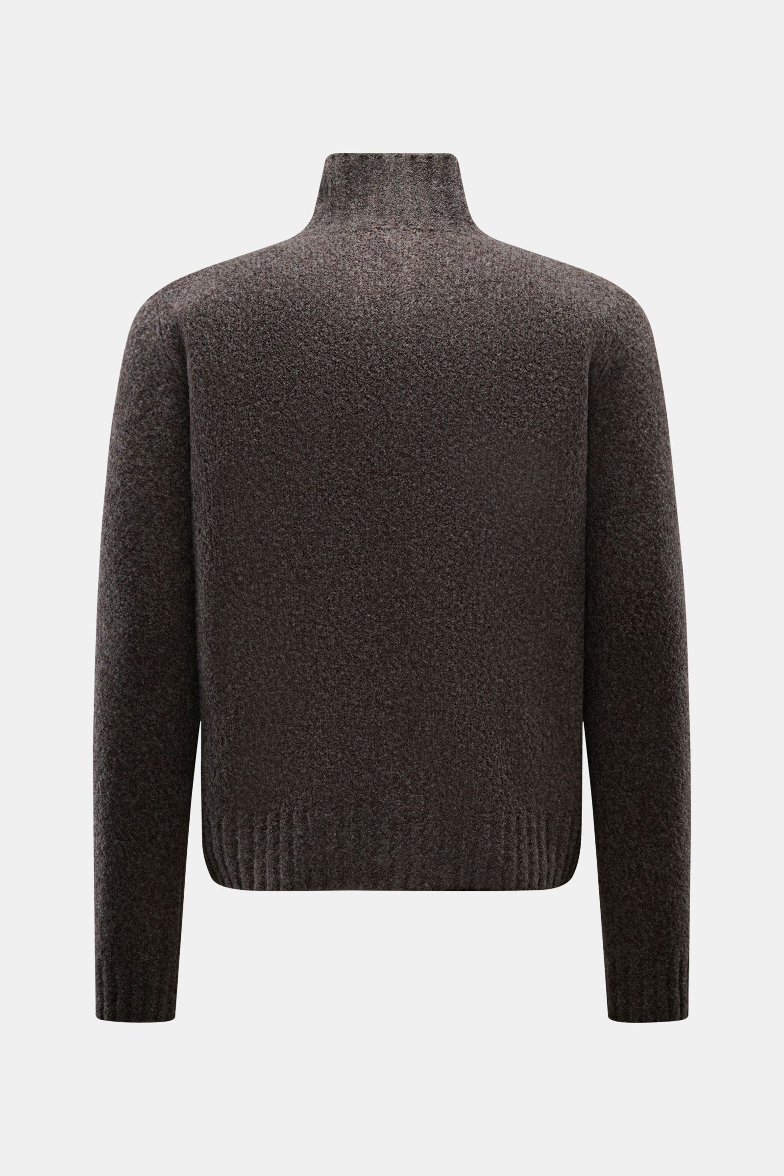 Rückansicht des 04651/ A trip in a bag Troyer 'Grainy' graubraun mit weichem Griff, Boucléstrick, mittelfeinem Strickbild, Regular Fit, hohem Rippkragen mit Zipper, breiten Rippbündchen, Mix aus Wolle und Microfaser.